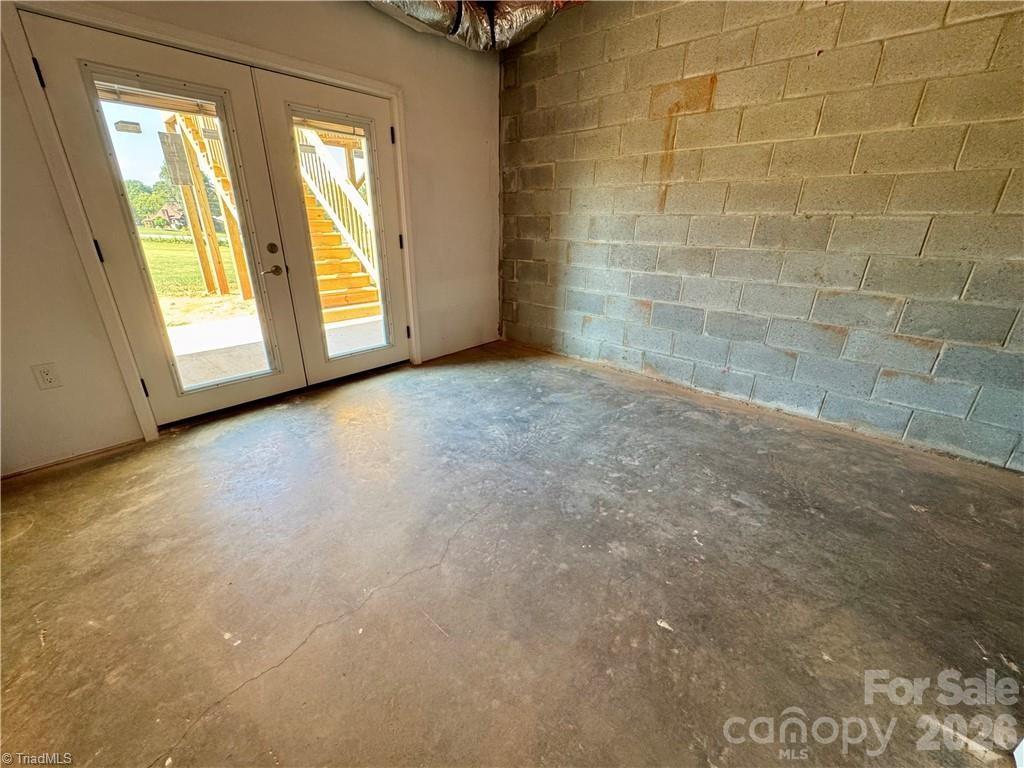 130 Oak Pointe Lane — Wilkesboro