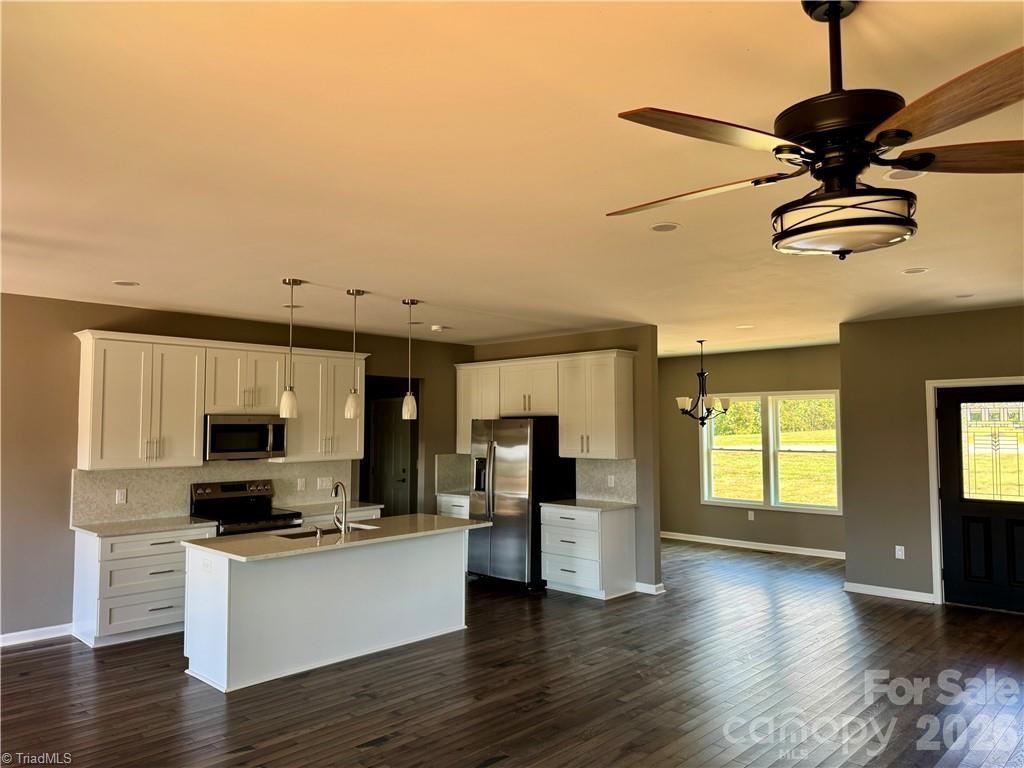 130 Oak Pointe Lane — Wilkesboro