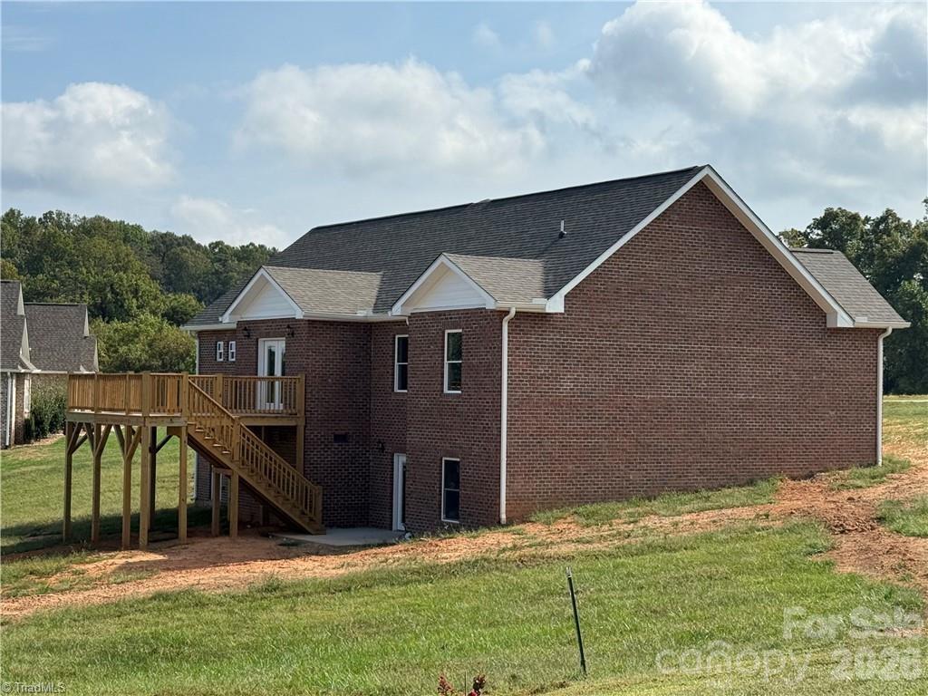 130 Oak Pointe Lane — Wilkesboro