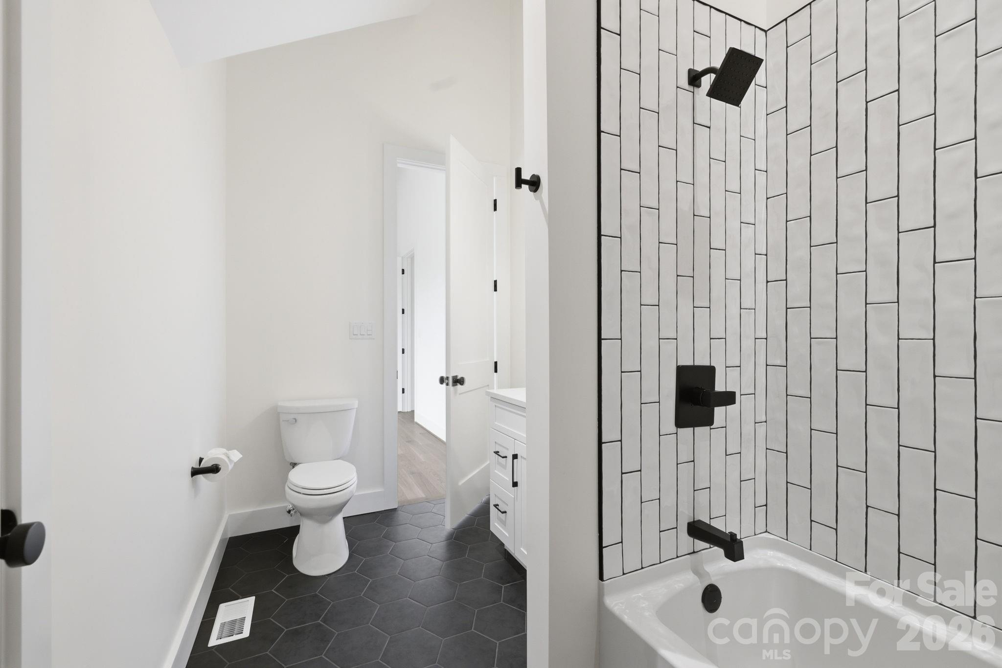 244 Westridge Farm Road — Asheville
