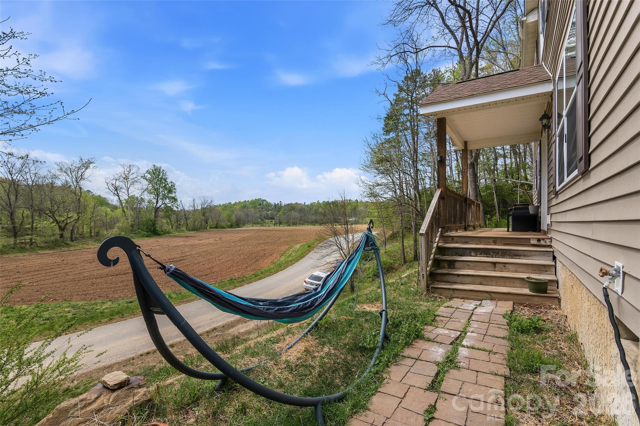26 Brigman Road — Weaverville