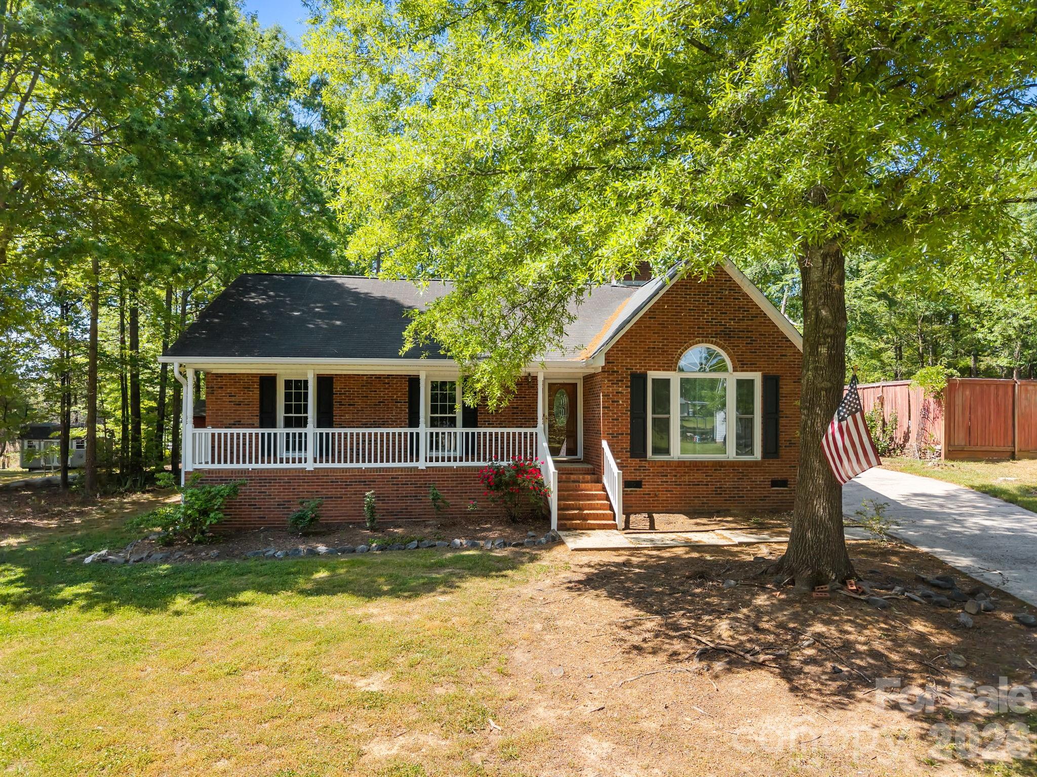 924 Cameron Court — Monroe
