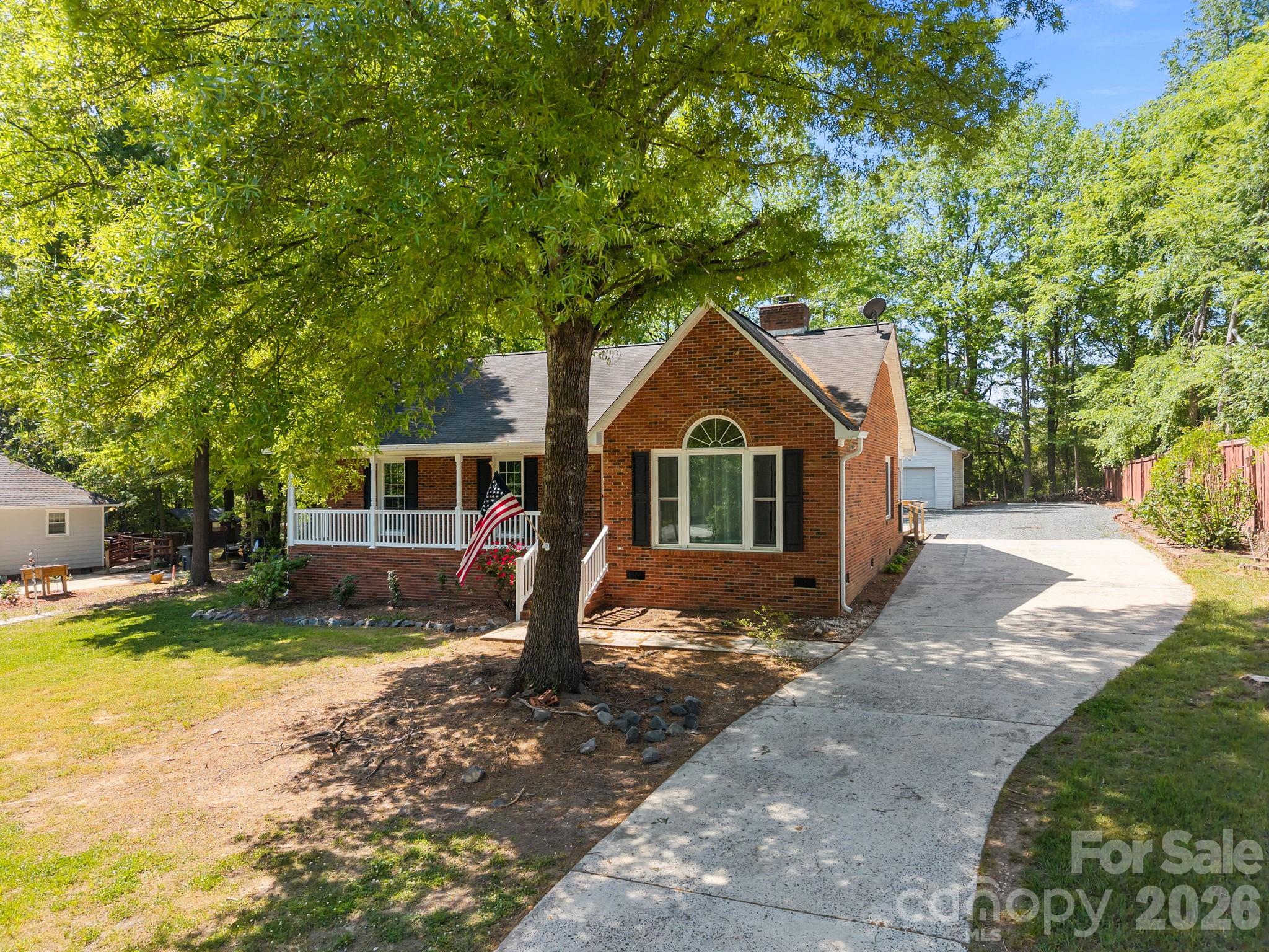 924 Cameron Court — Monroe