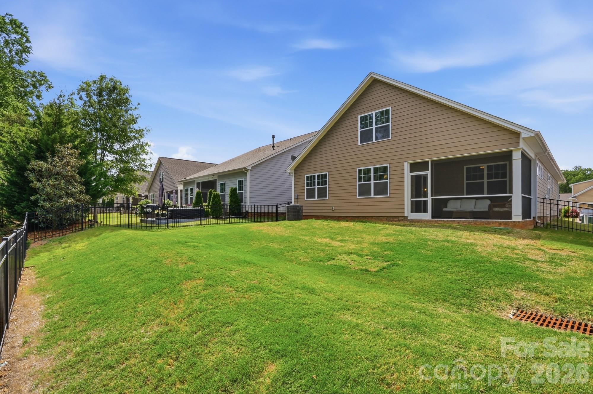 5032 Lydney Circle — Waxhaw