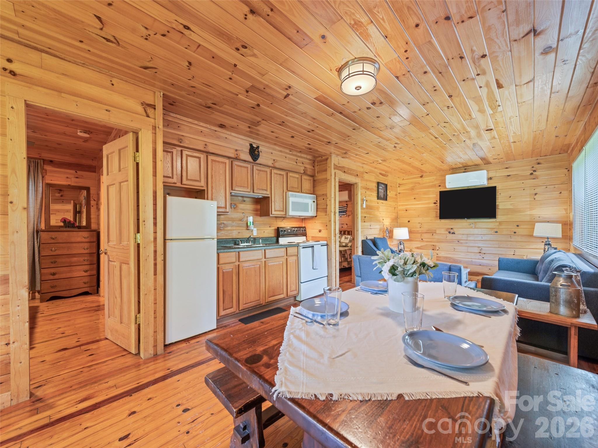 299 Blue Ridge Parkway — Bryson City