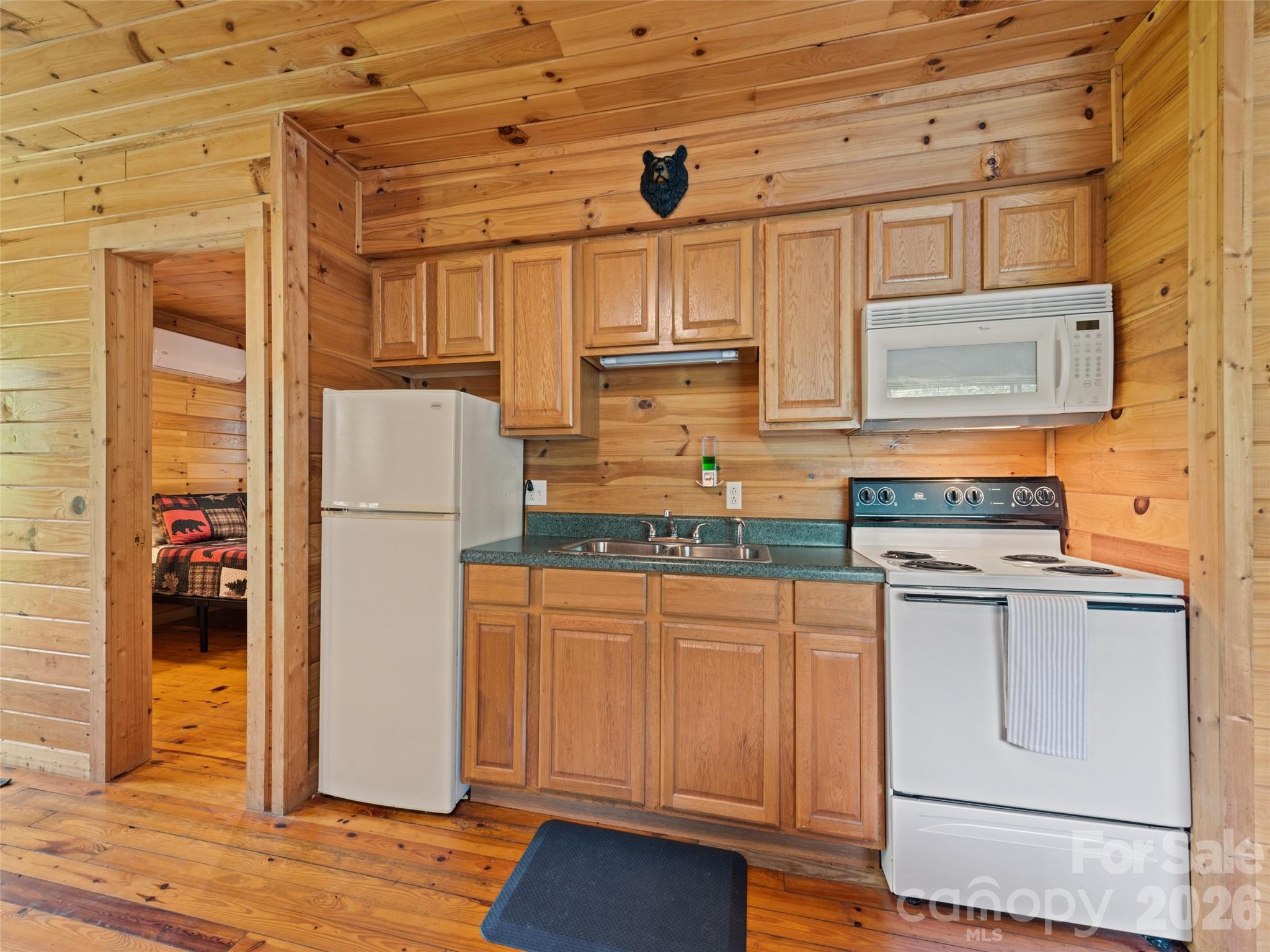 299 Blue Ridge Parkway — Bryson City
