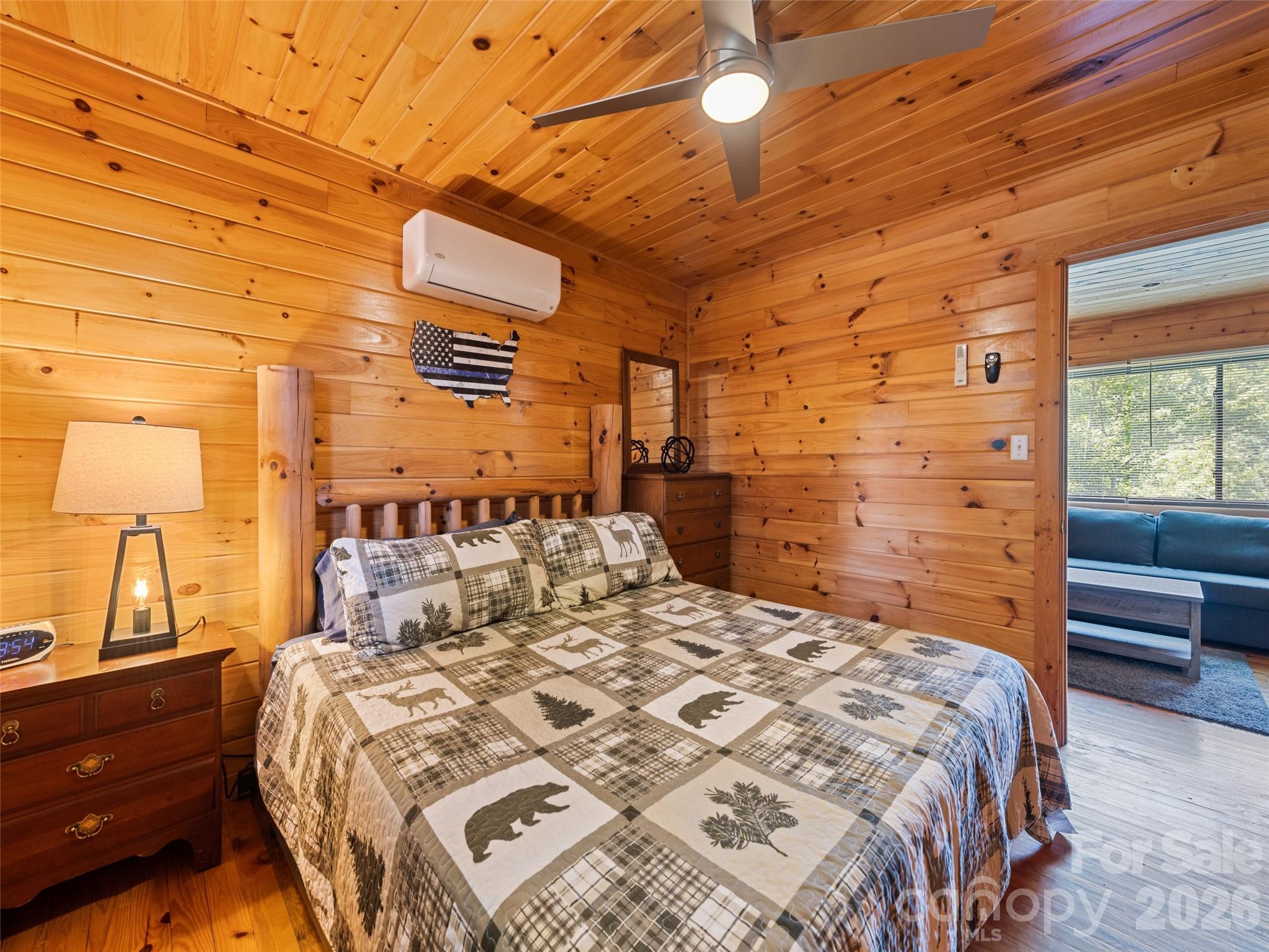 299 Blue Ridge Parkway — Bryson City
