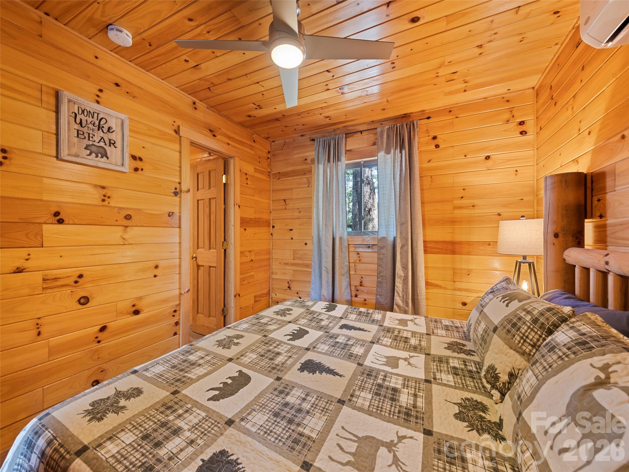 299 Blue Ridge Parkway — Bryson City