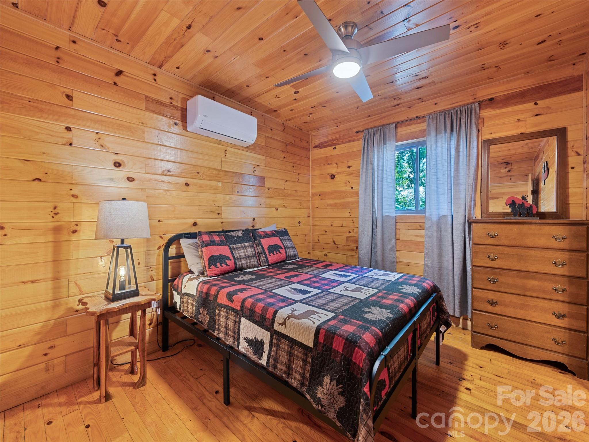299 Blue Ridge Parkway — Bryson City