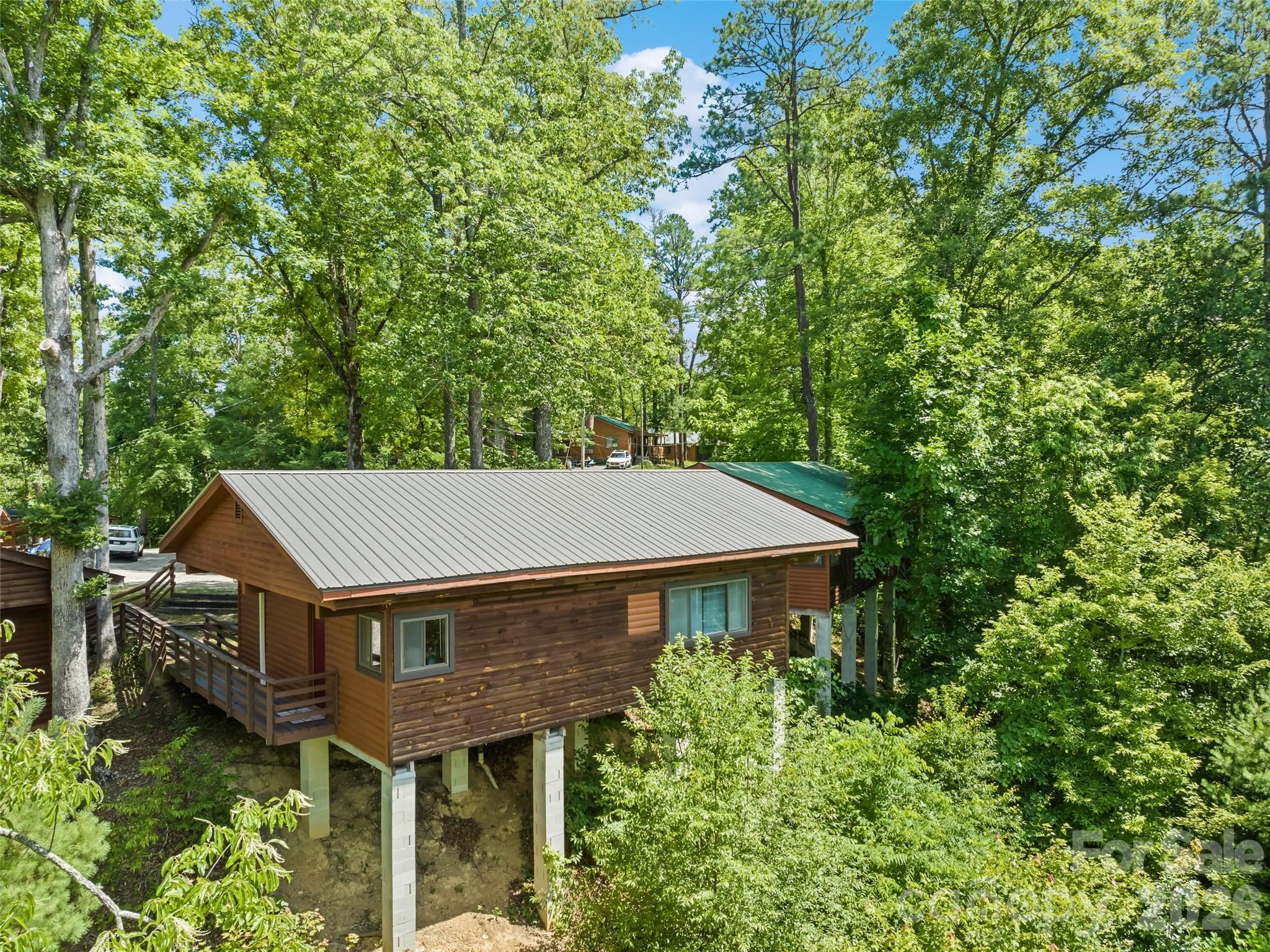 299 Blue Ridge Parkway — Bryson City