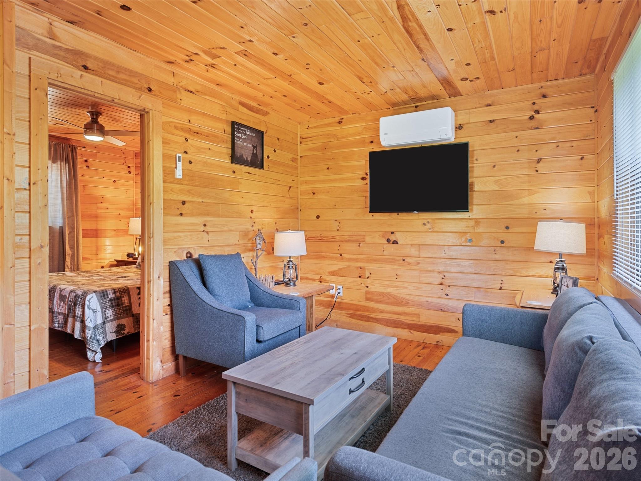 299 Blue Ridge Parkway — Bryson City