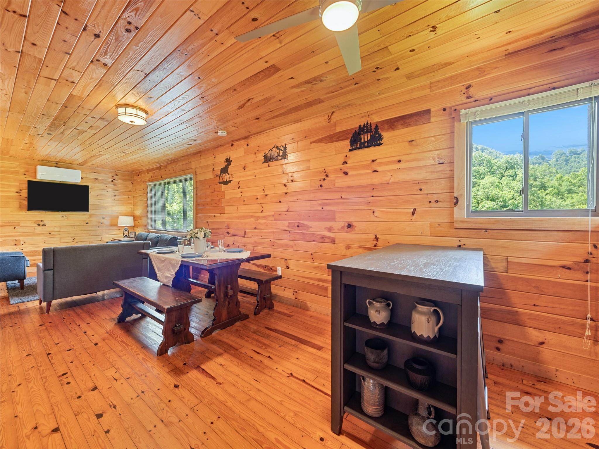 299 Blue Ridge Parkway — Bryson City