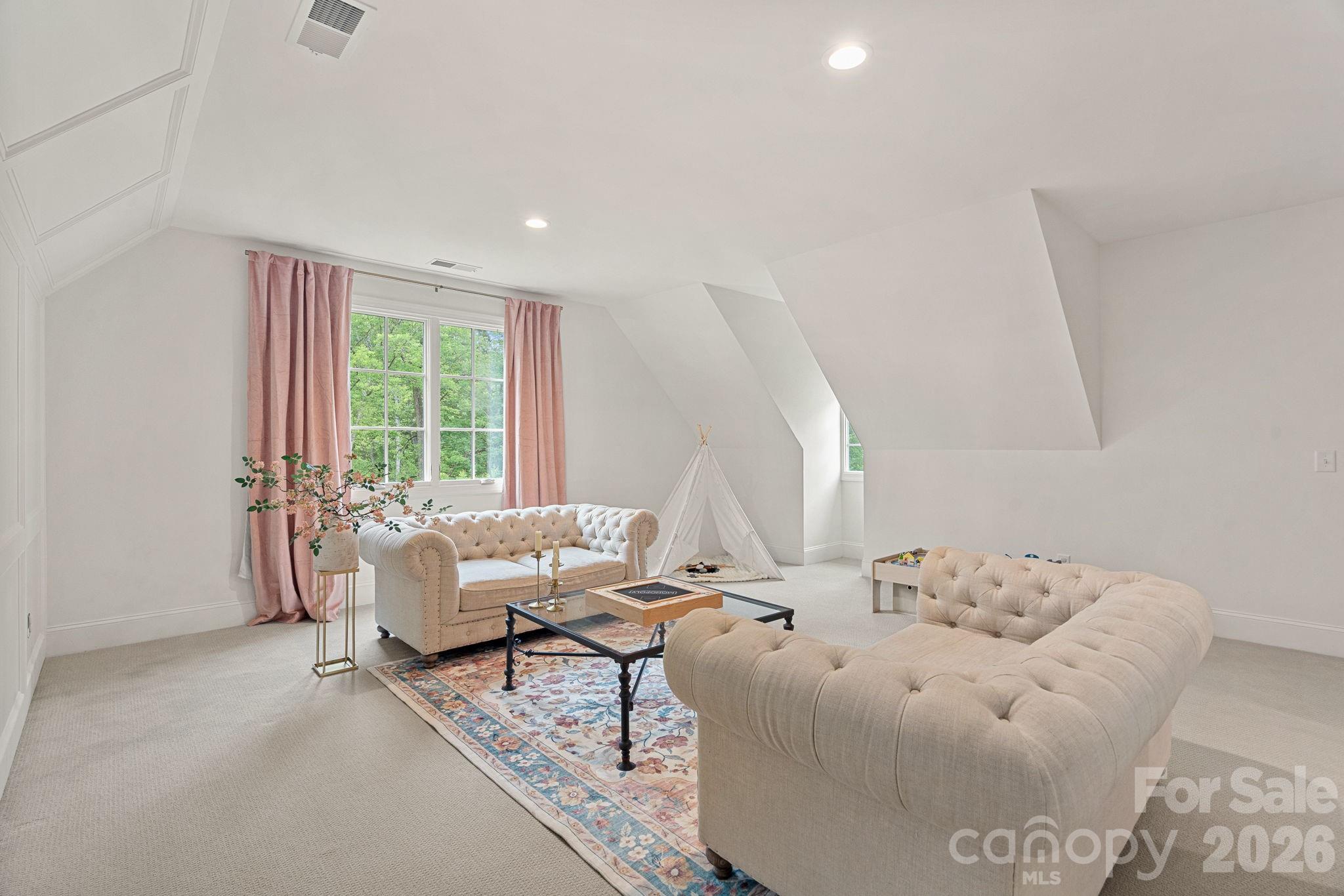 3901 Carmel Acres Drive — Charlotte