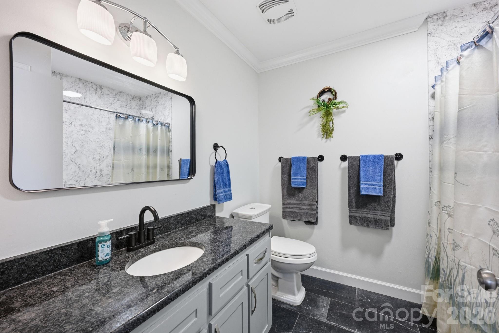 8029 Lucky Creek Lane — Denver