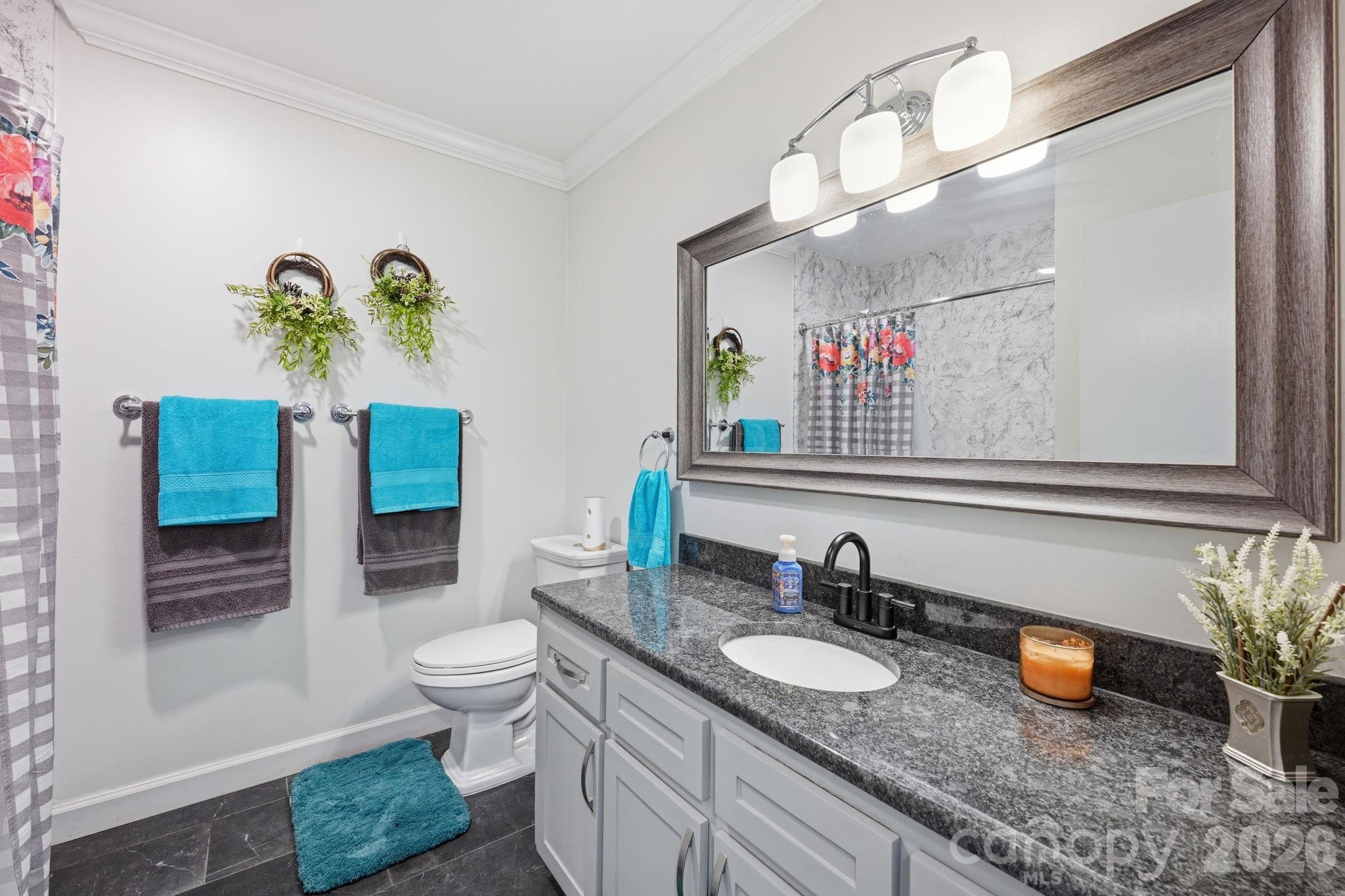 8029 Lucky Creek Lane — Denver