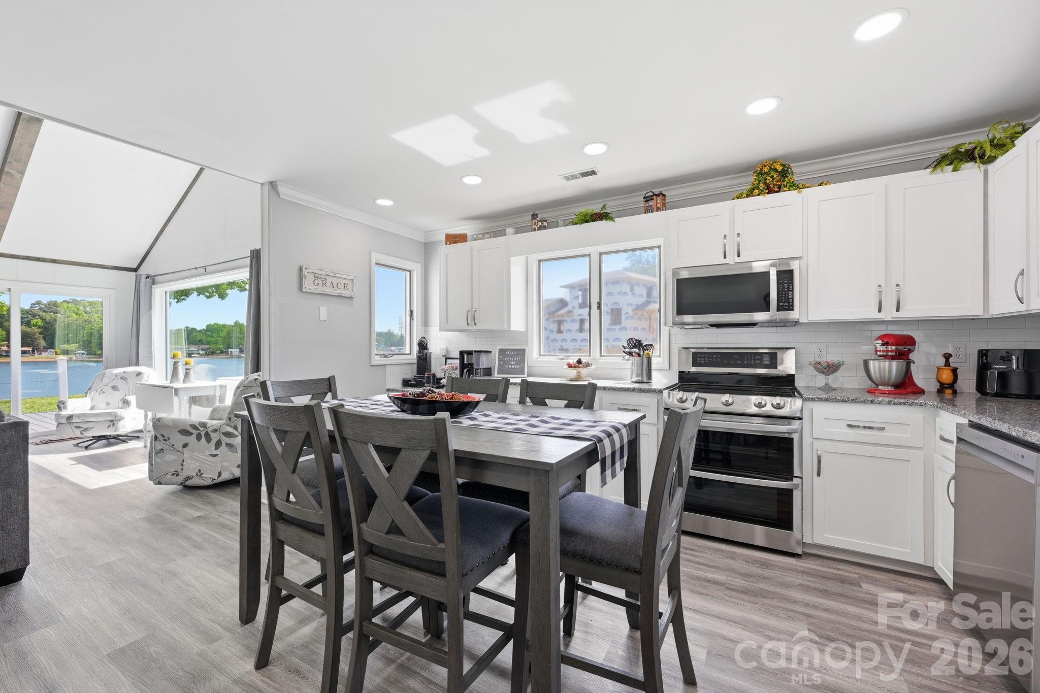 8029 Lucky Creek Lane — Denver