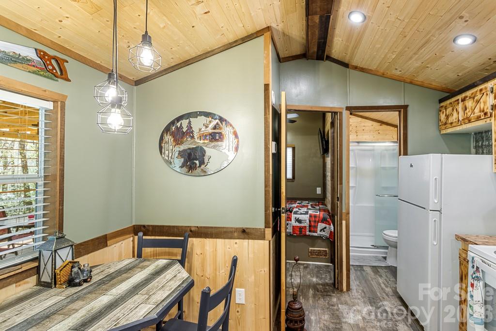16 Standing Rock Ridge — Maggie Valley