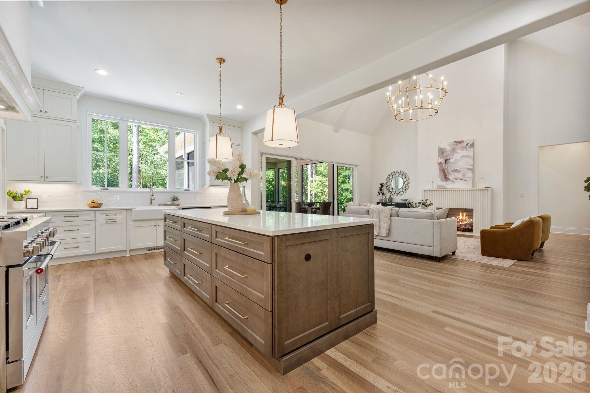8016 Gulf Creek Road — Lancaster