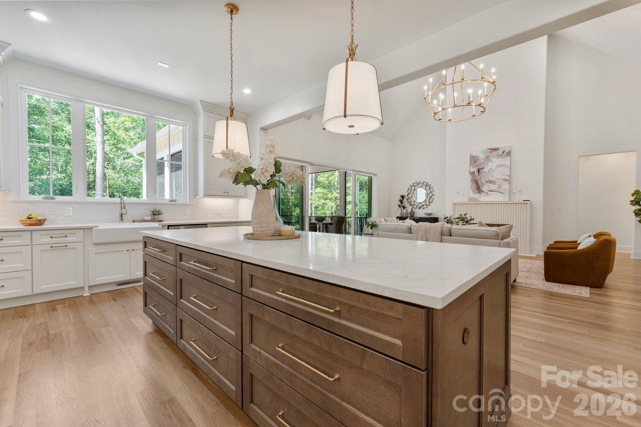 8016 Gulf Creek Road — Lancaster