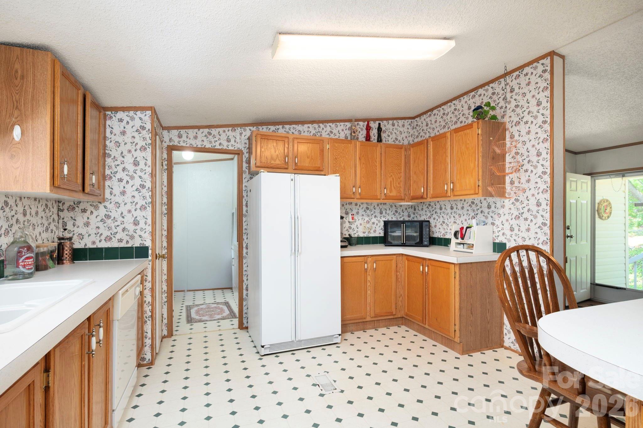 66 Green Oak Road — Asheville
