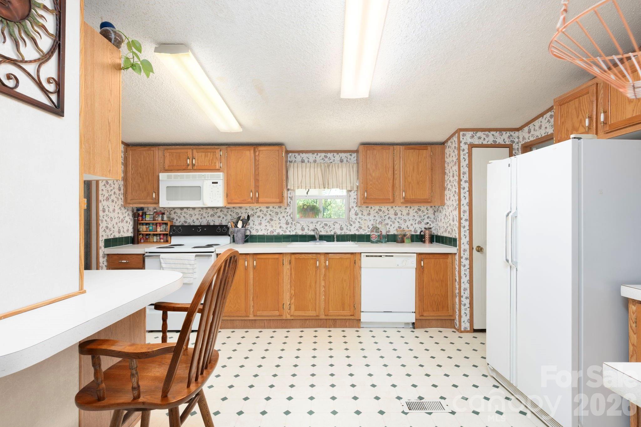 66 Green Oak Road — Asheville