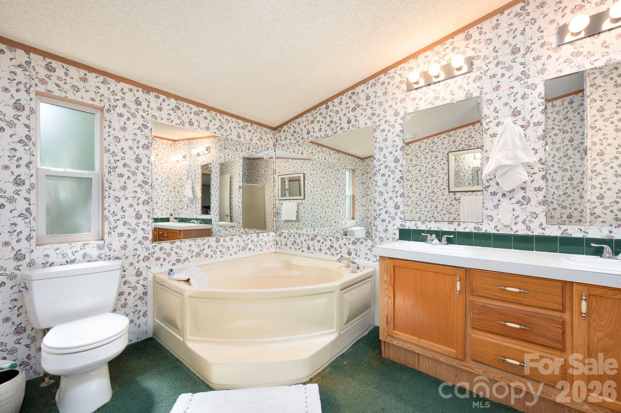 66 Green Oak Road — Asheville