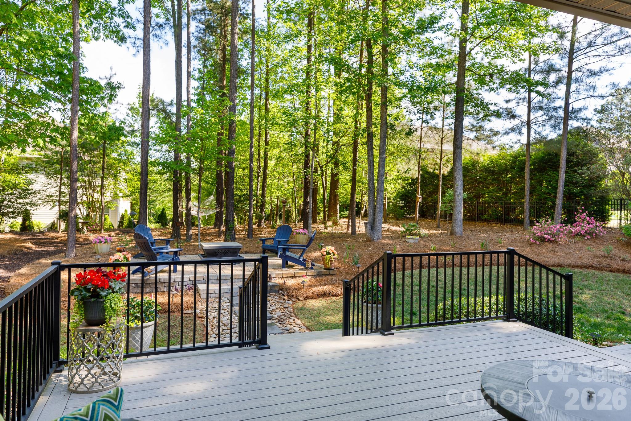 6704 Montgomery Road — Lake Wylie
