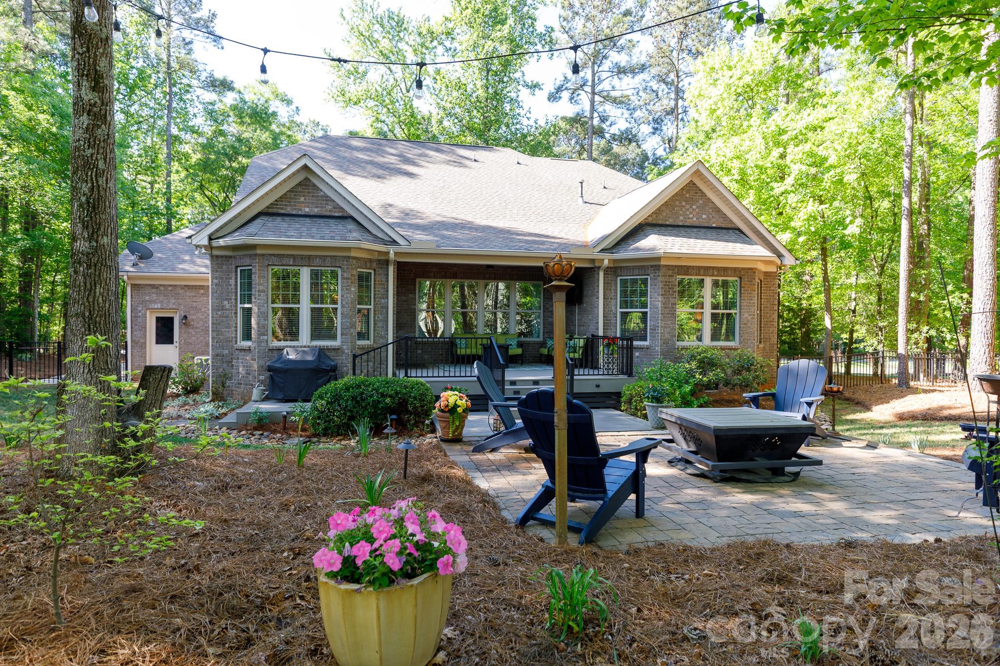 6704 Montgomery Road — Lake Wylie