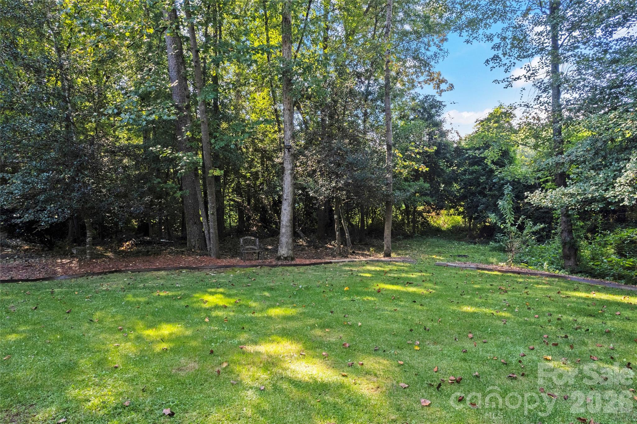 220 35th Avenue NE — Hickory