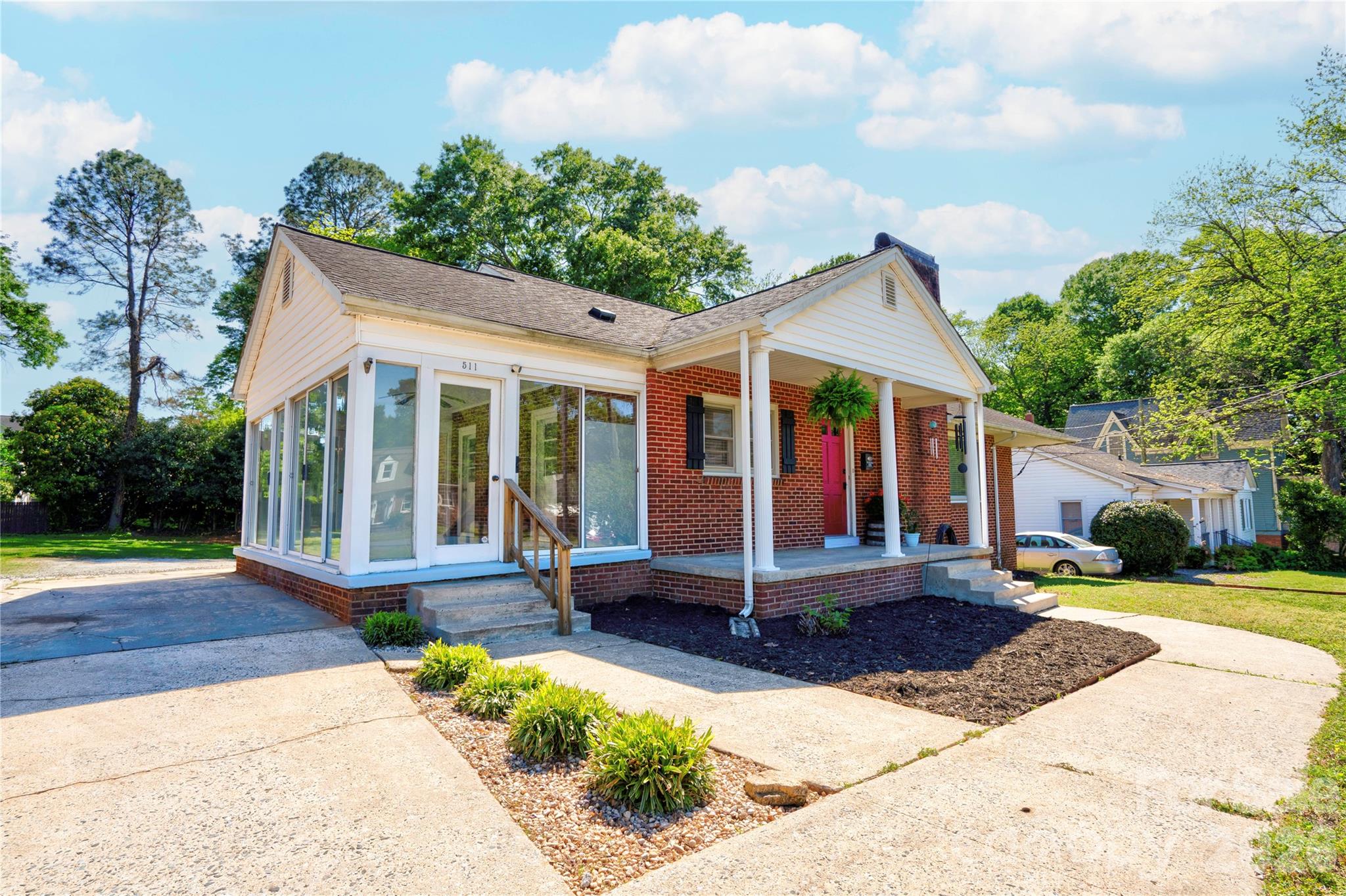 511 W Sumter Street — Shelby