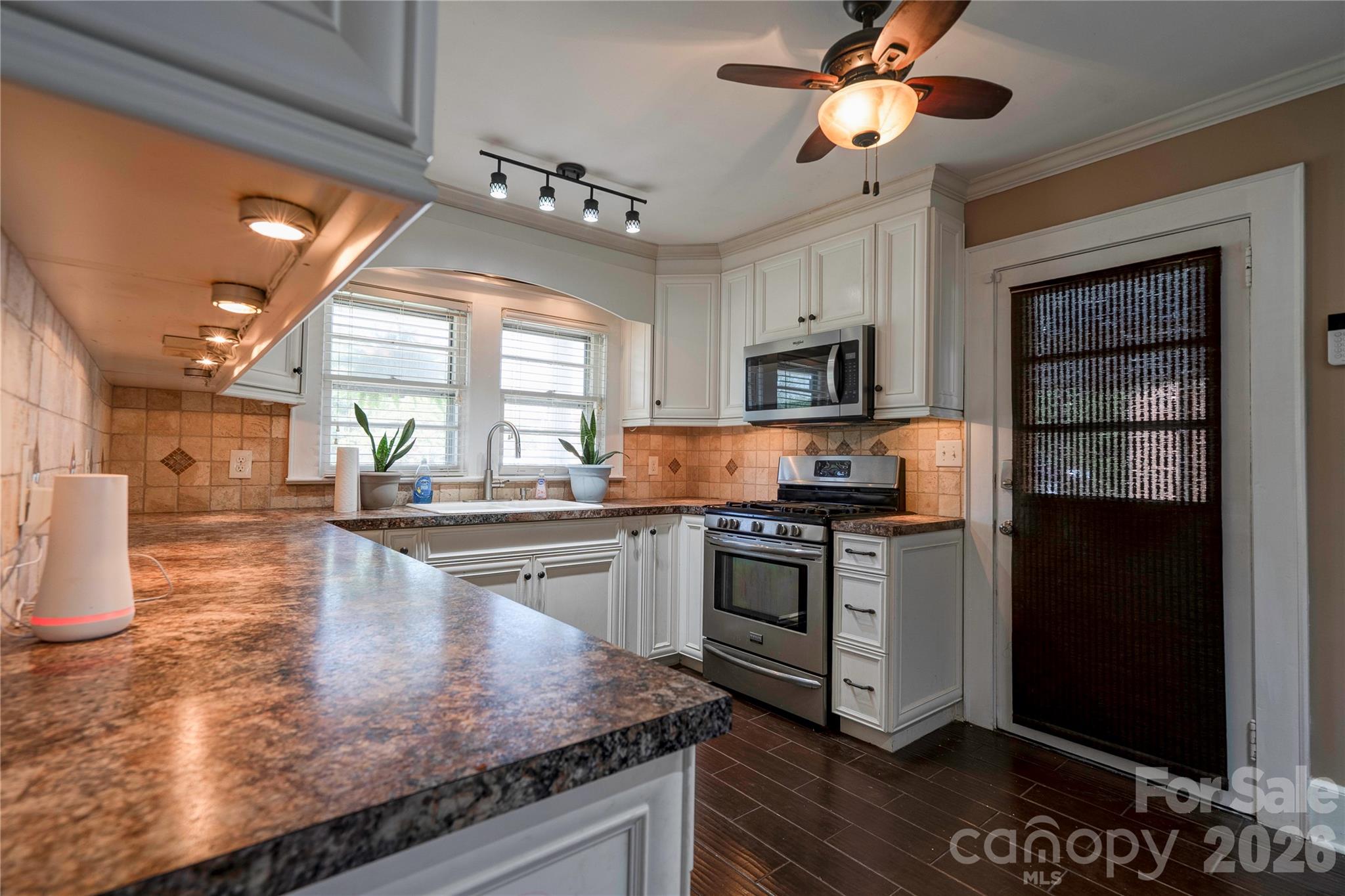 511 W Sumter Street — Shelby