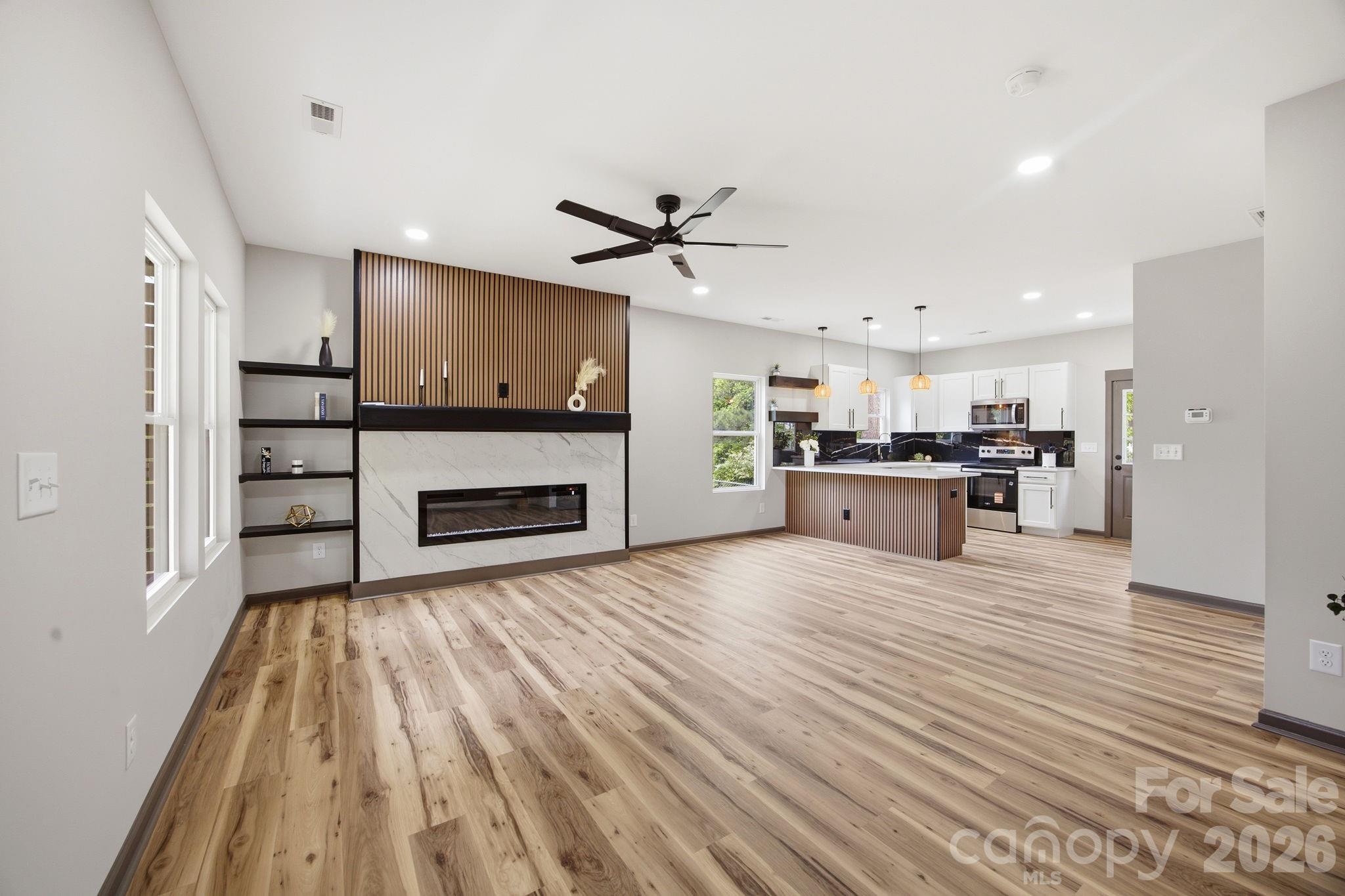 2412 SUMMIT Avenue — Kannapolis