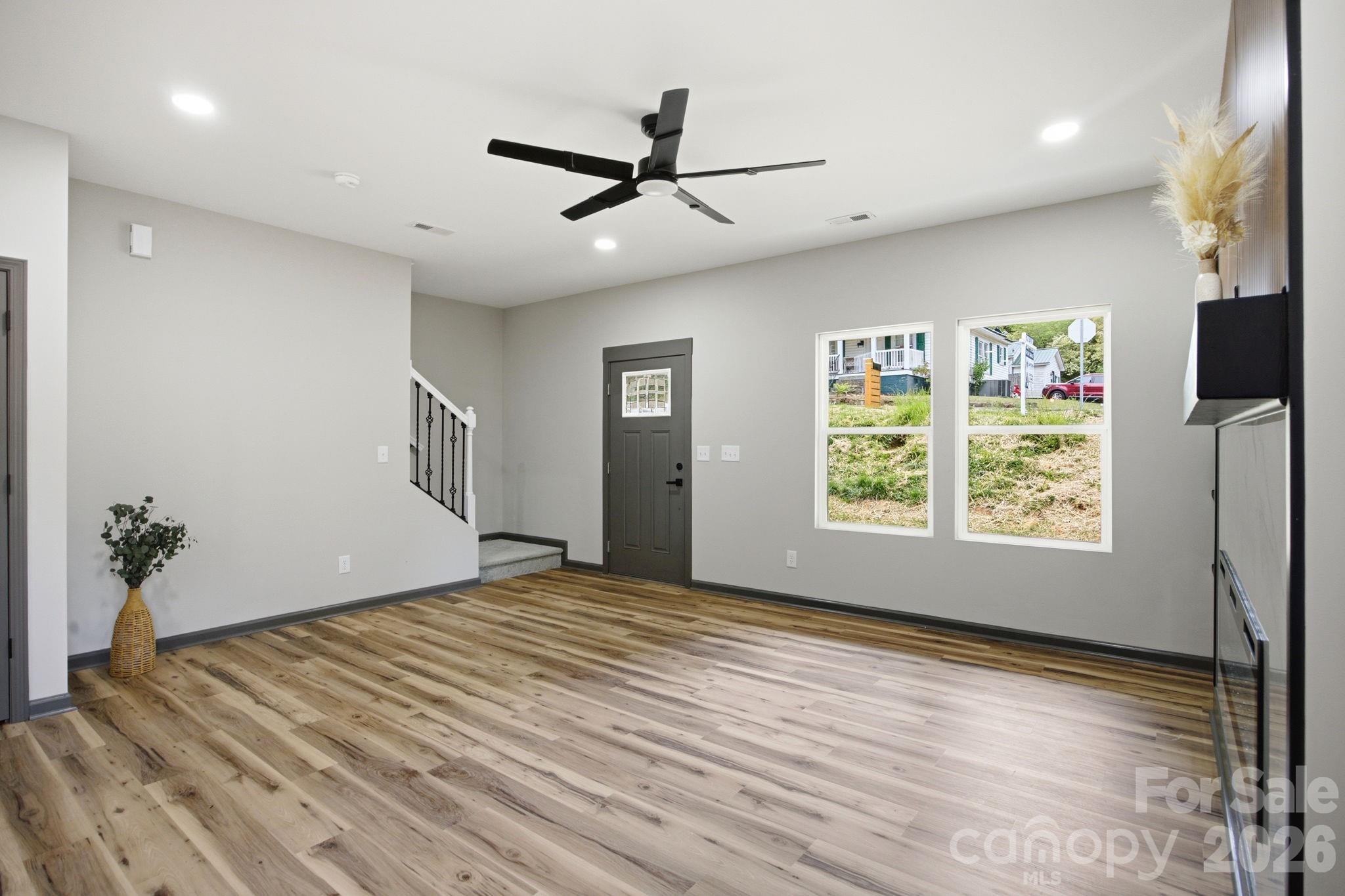 2412 SUMMIT Avenue — Kannapolis