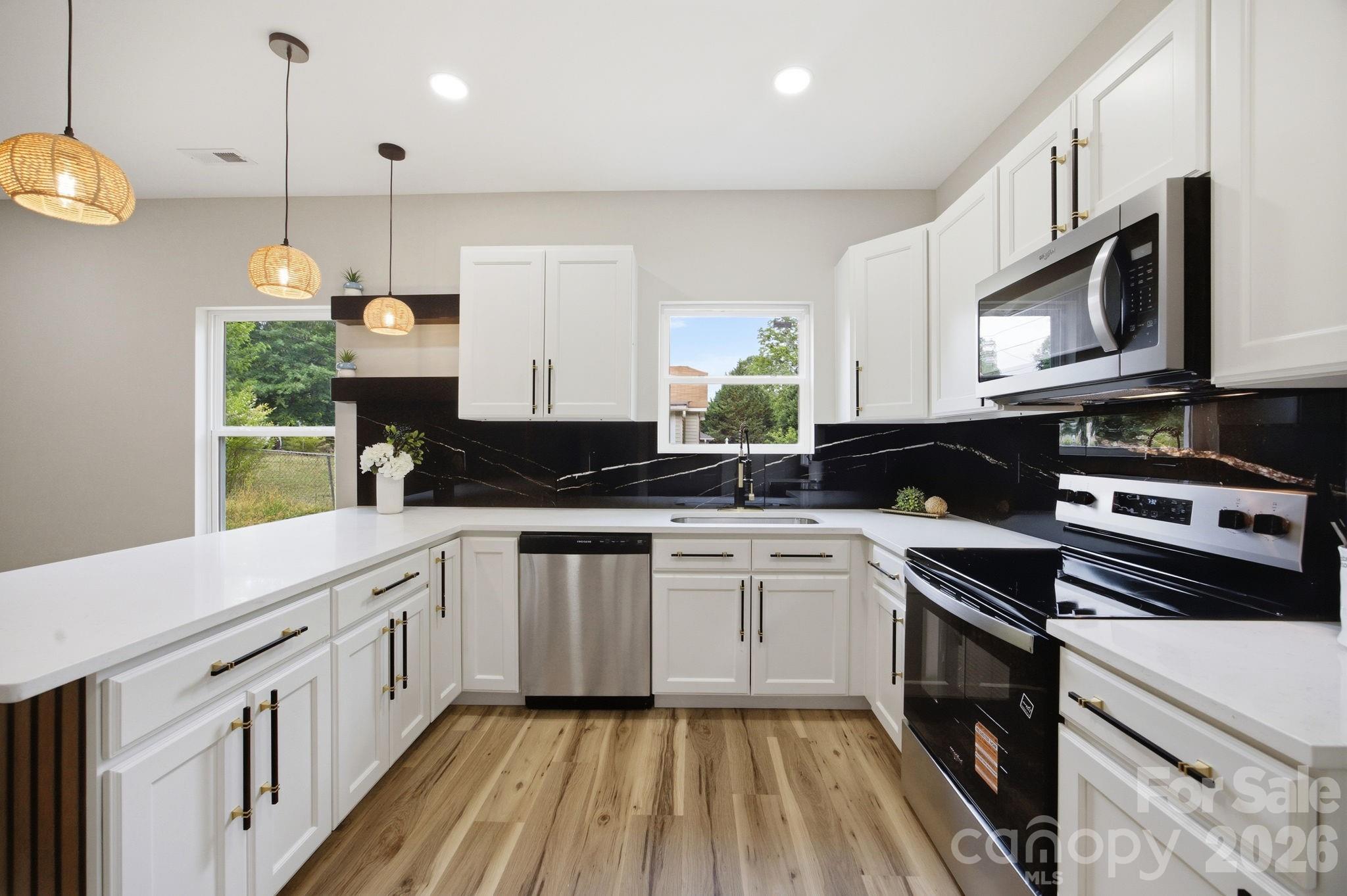 2412 SUMMIT Avenue — Kannapolis