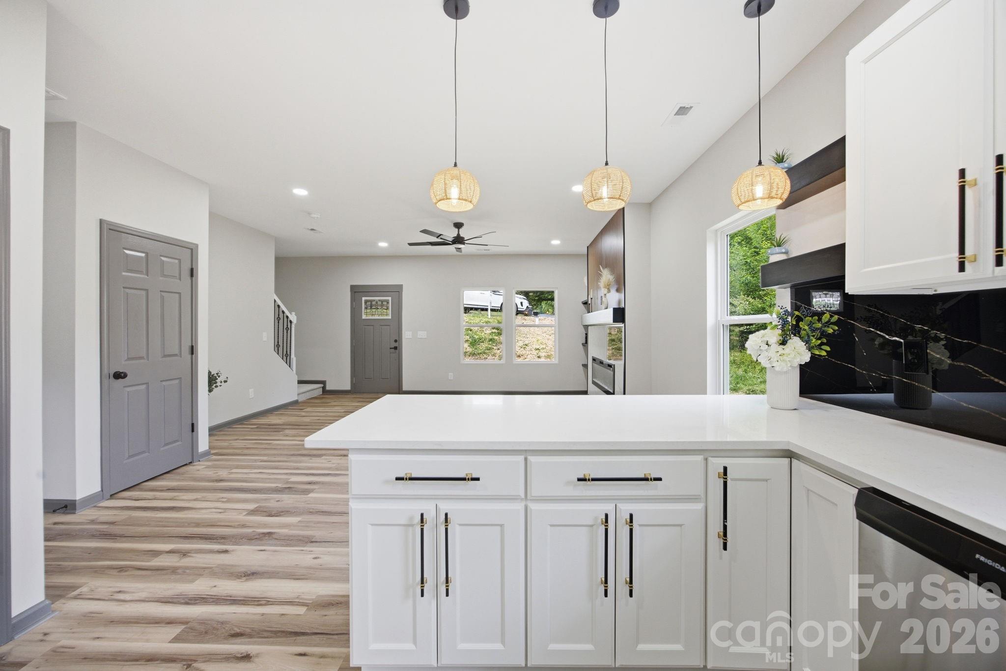 2412 SUMMIT Avenue — Kannapolis