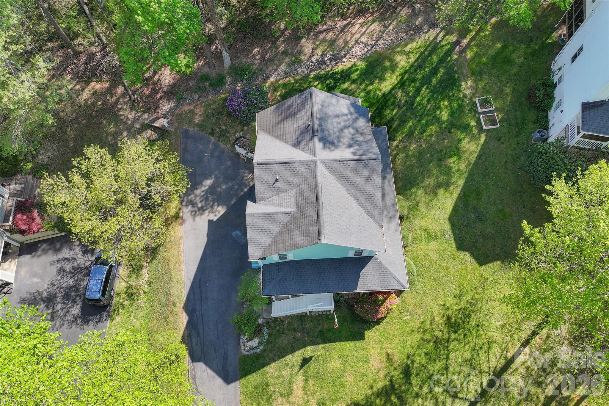 119 Friendly Lane — Asheville