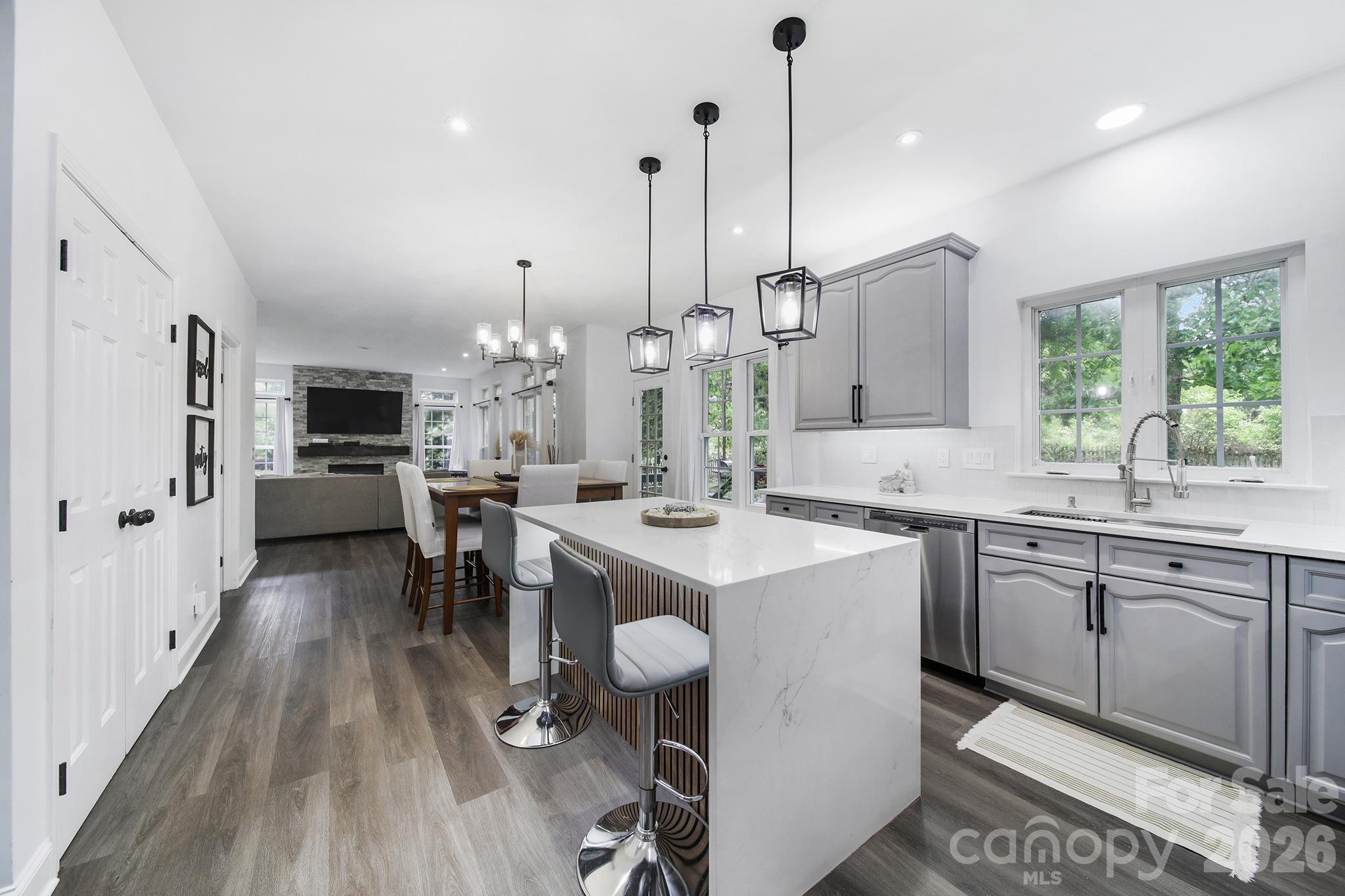 9954 Mitchell Glen Drive — Charlotte