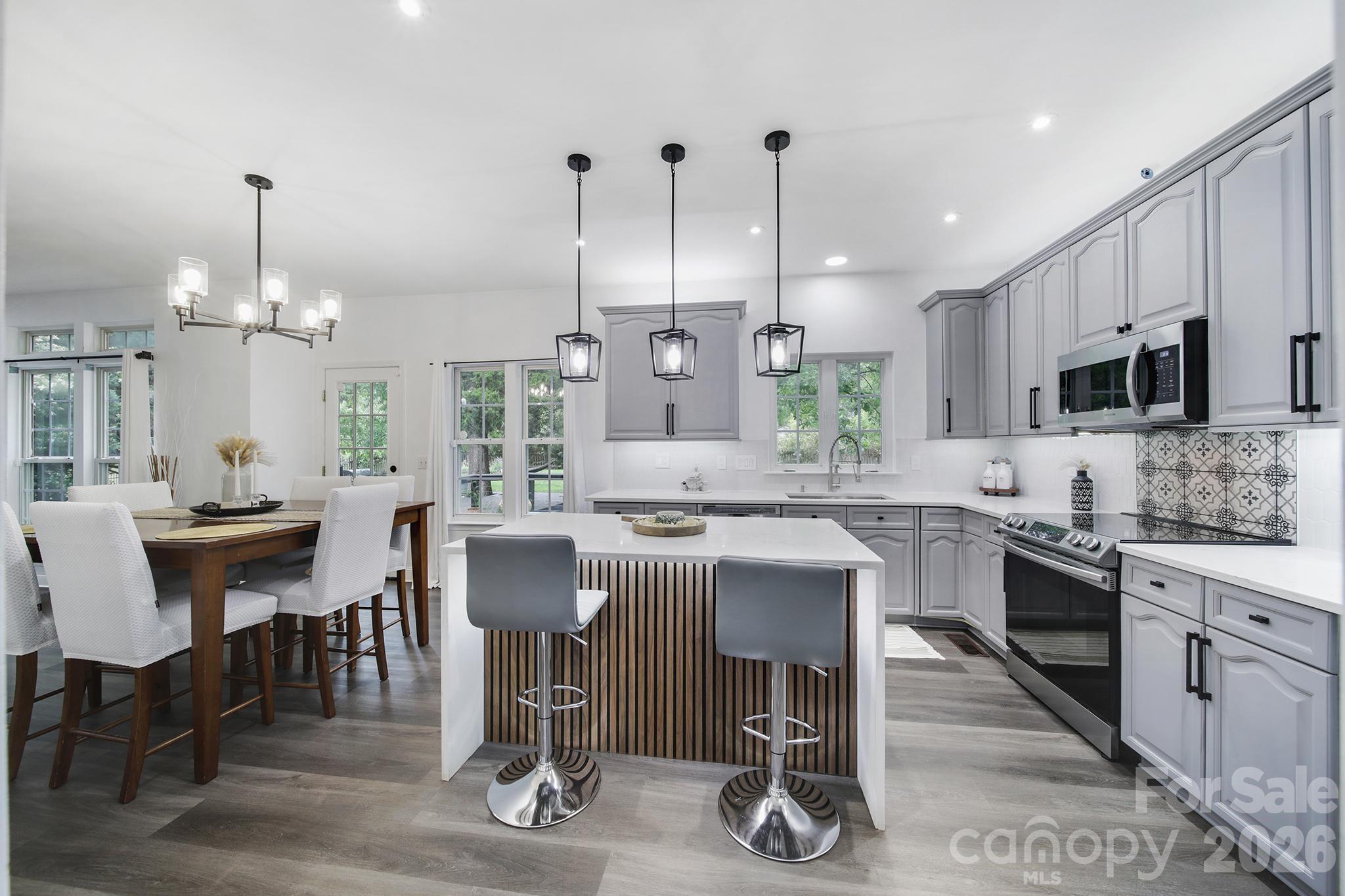 9954 Mitchell Glen Drive — Charlotte