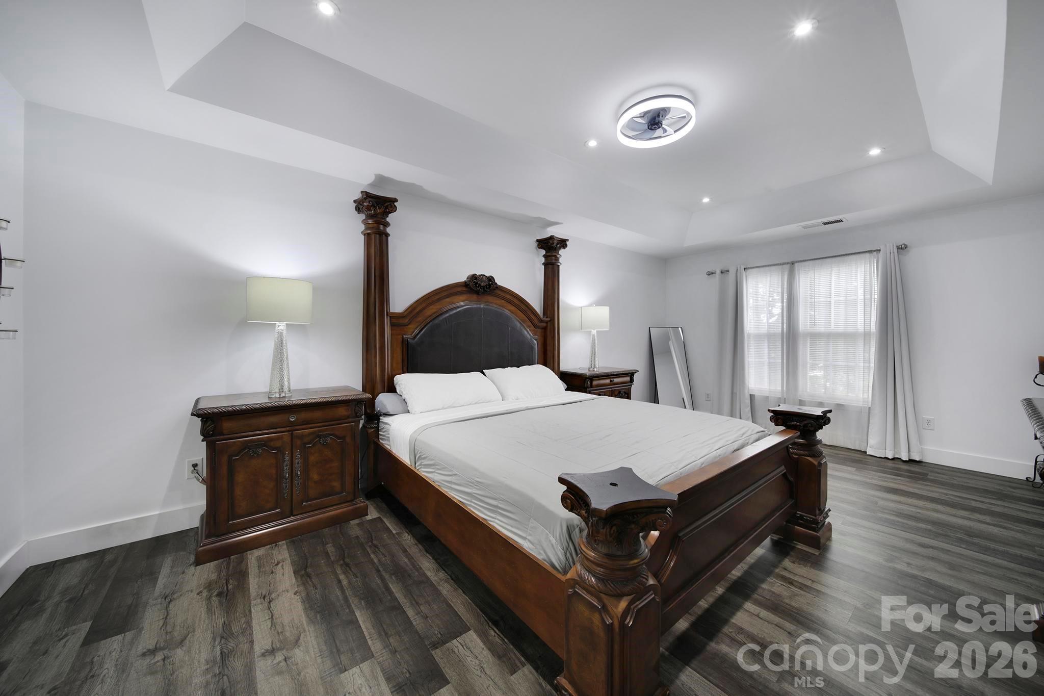 9954 Mitchell Glen Drive — Charlotte
