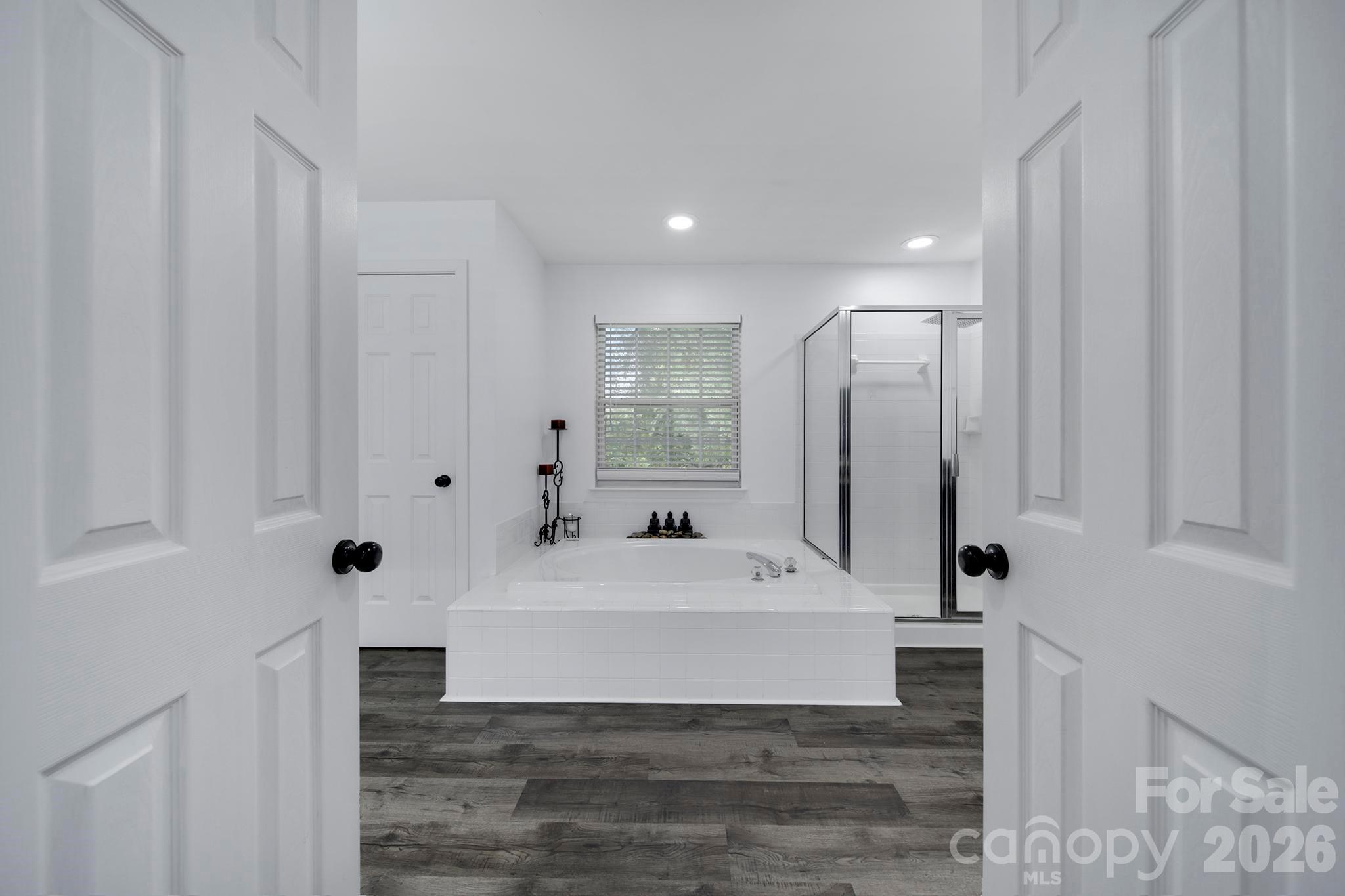 9954 Mitchell Glen Drive — Charlotte