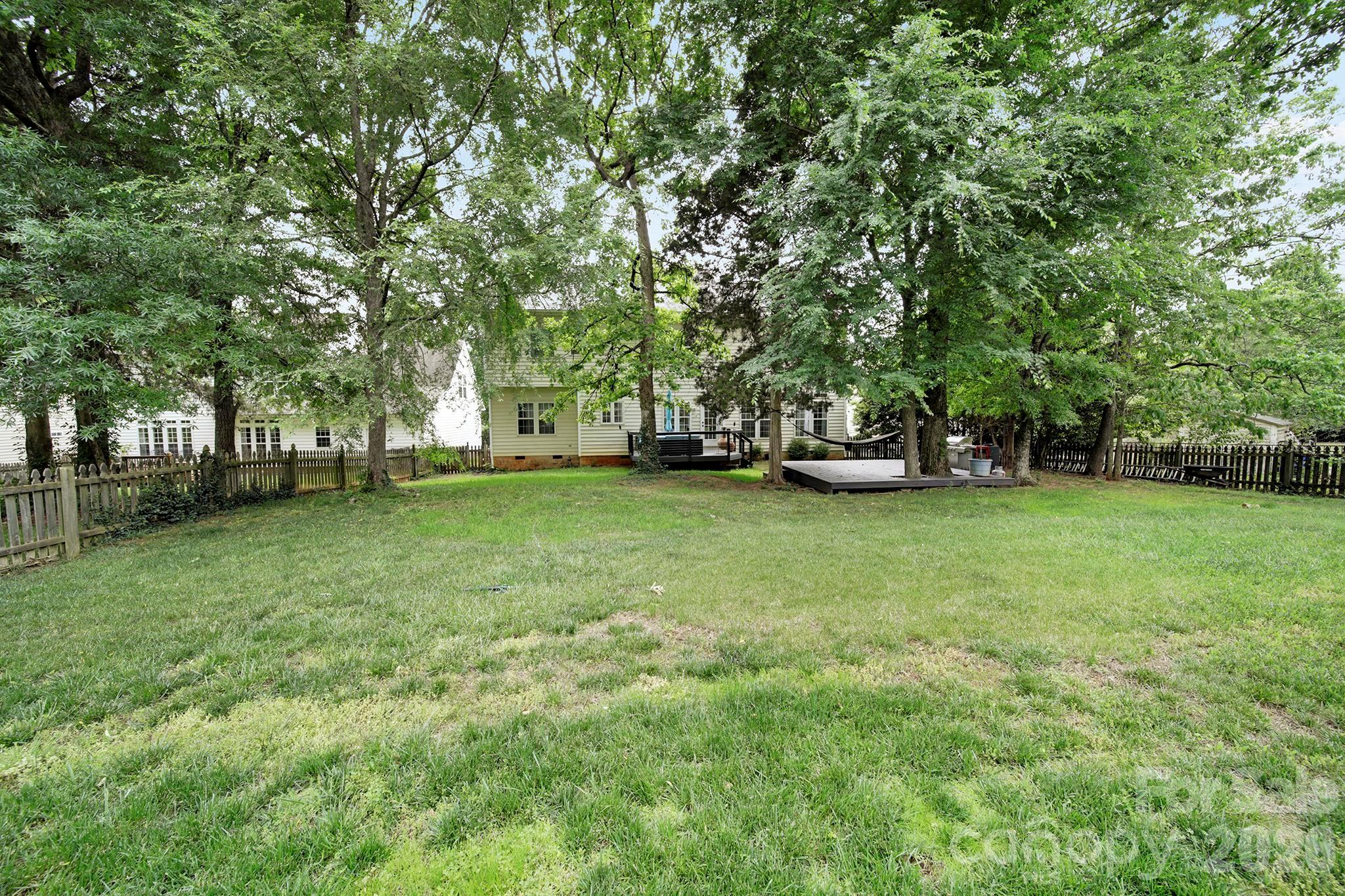 9954 Mitchell Glen Drive — Charlotte