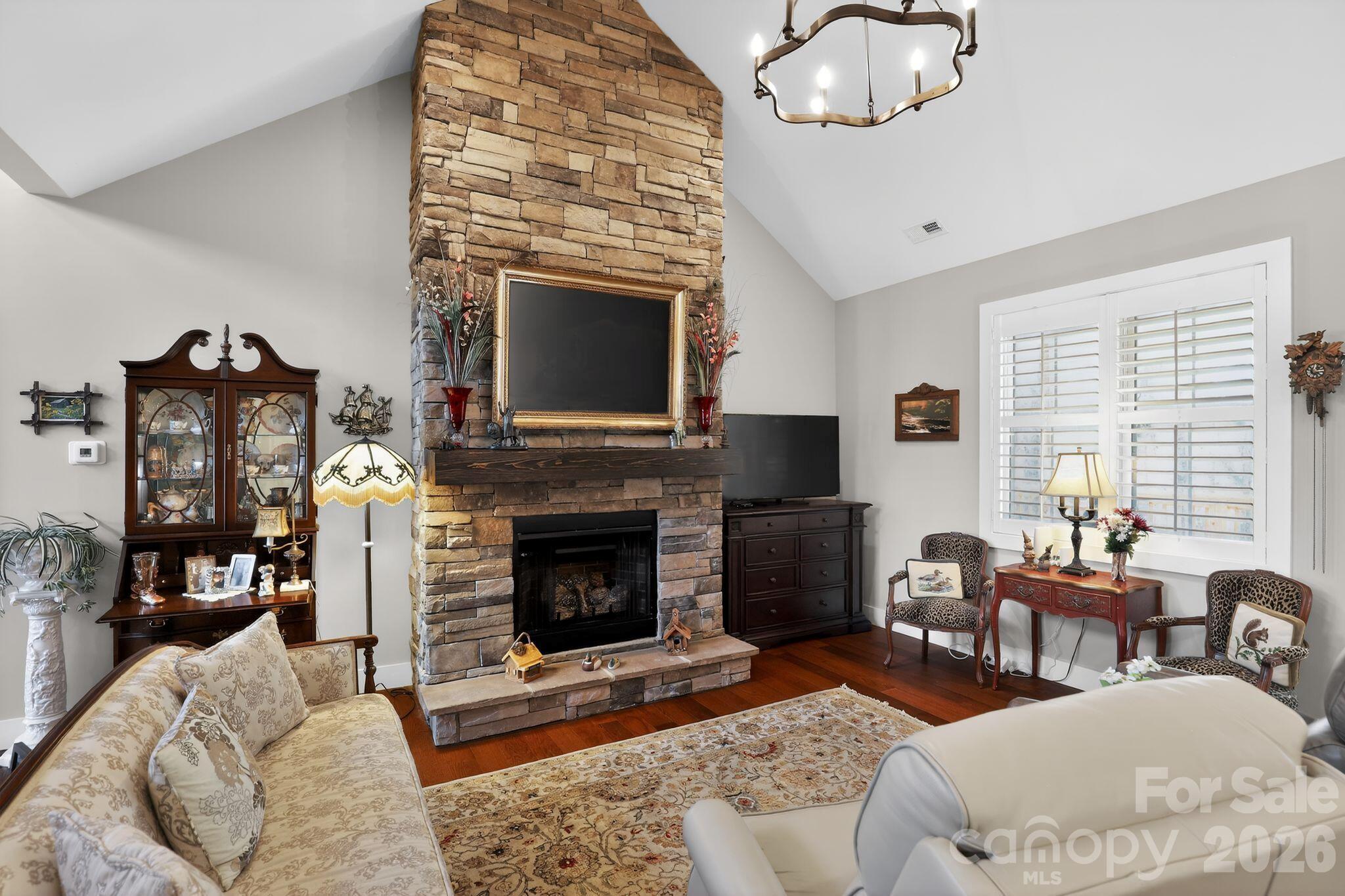 3757 Laurel Park Highway — Hendersonville