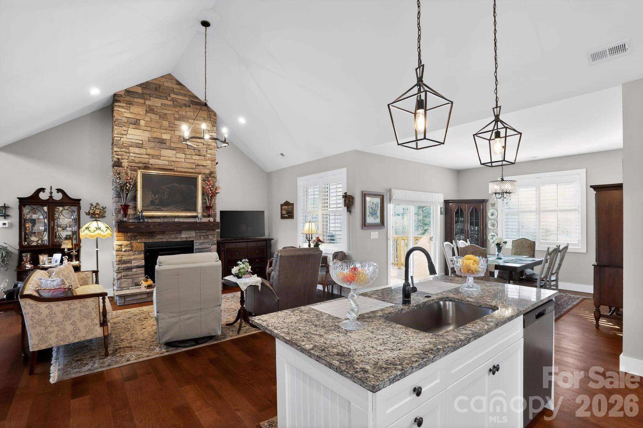 3757 Laurel Park Highway — Hendersonville
