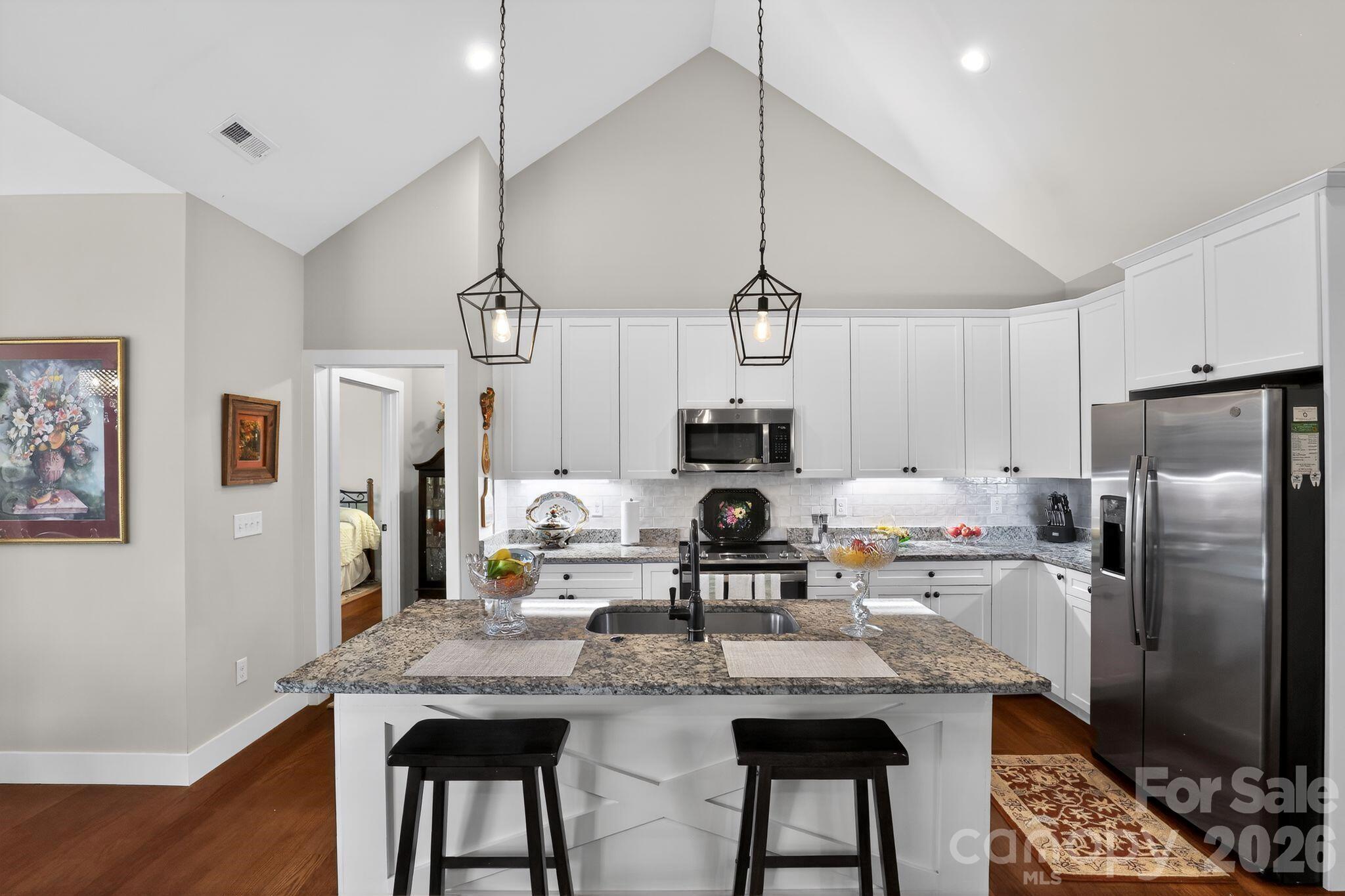 3757 Laurel Park Highway — Hendersonville