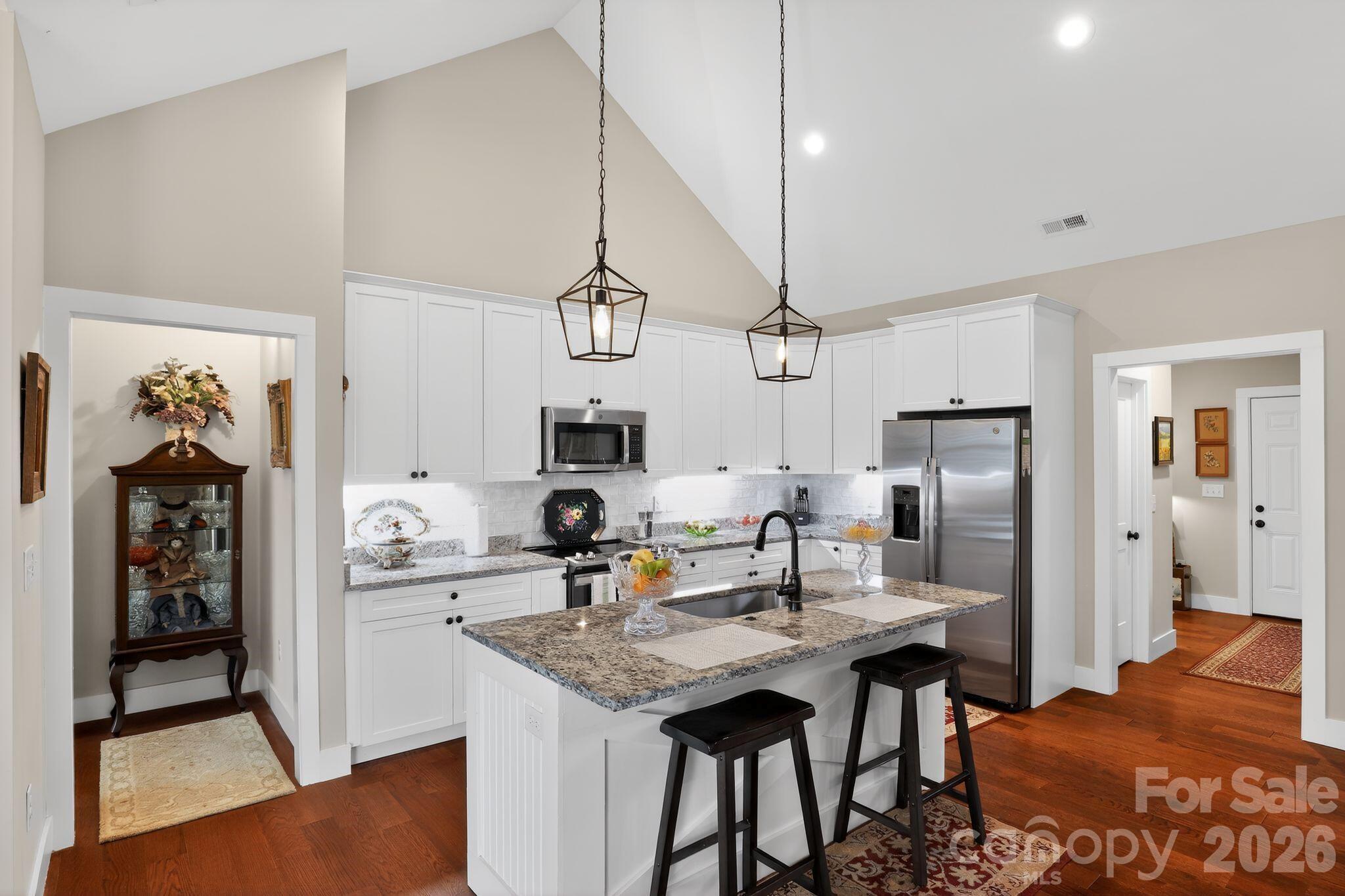 3757 Laurel Park Highway — Hendersonville