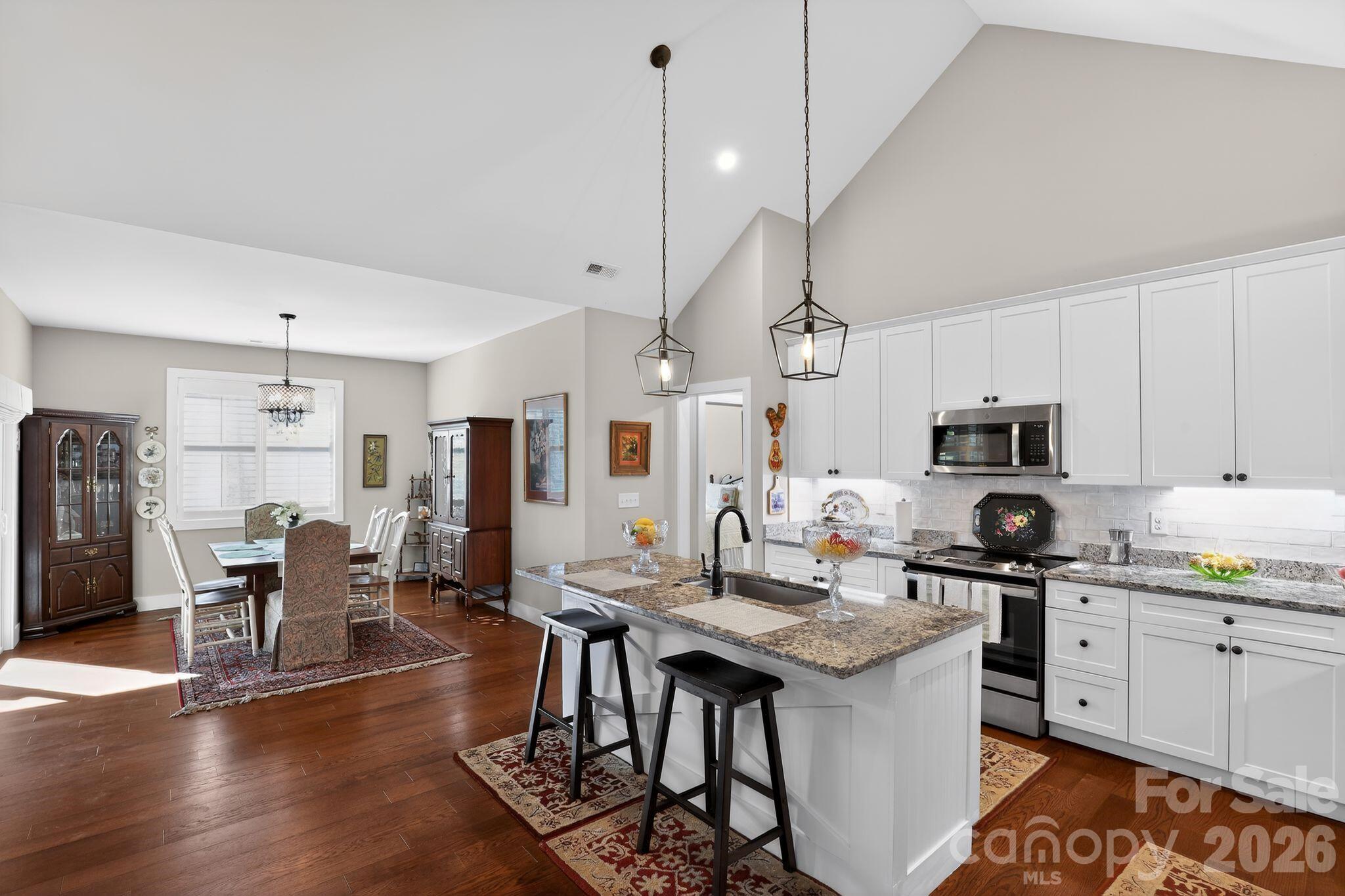 3757 Laurel Park Highway — Hendersonville