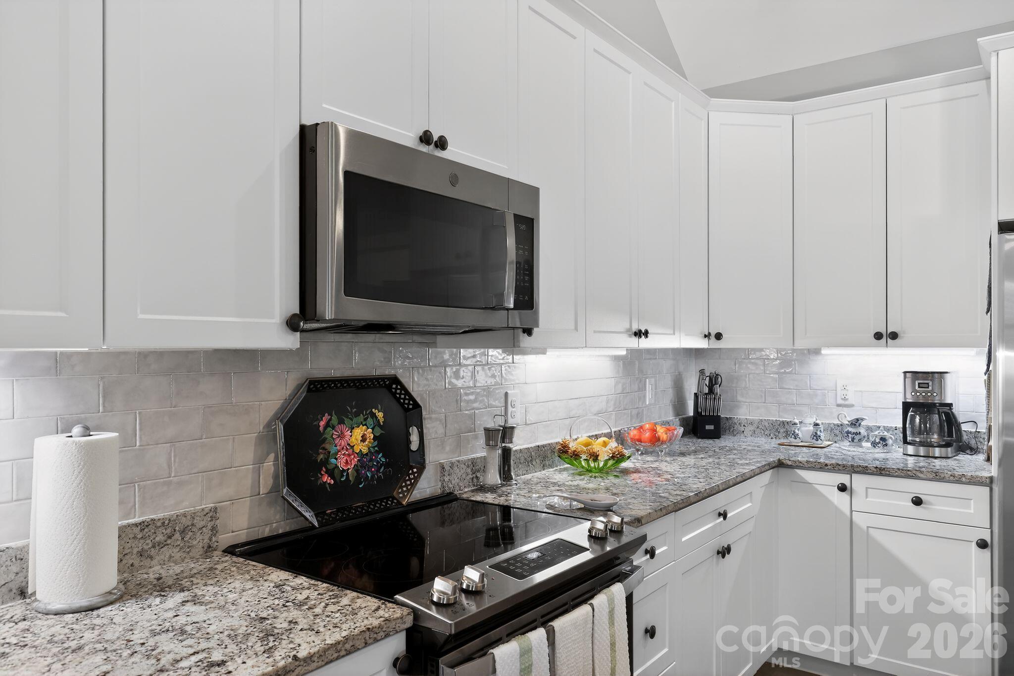 3757 Laurel Park Highway — Hendersonville