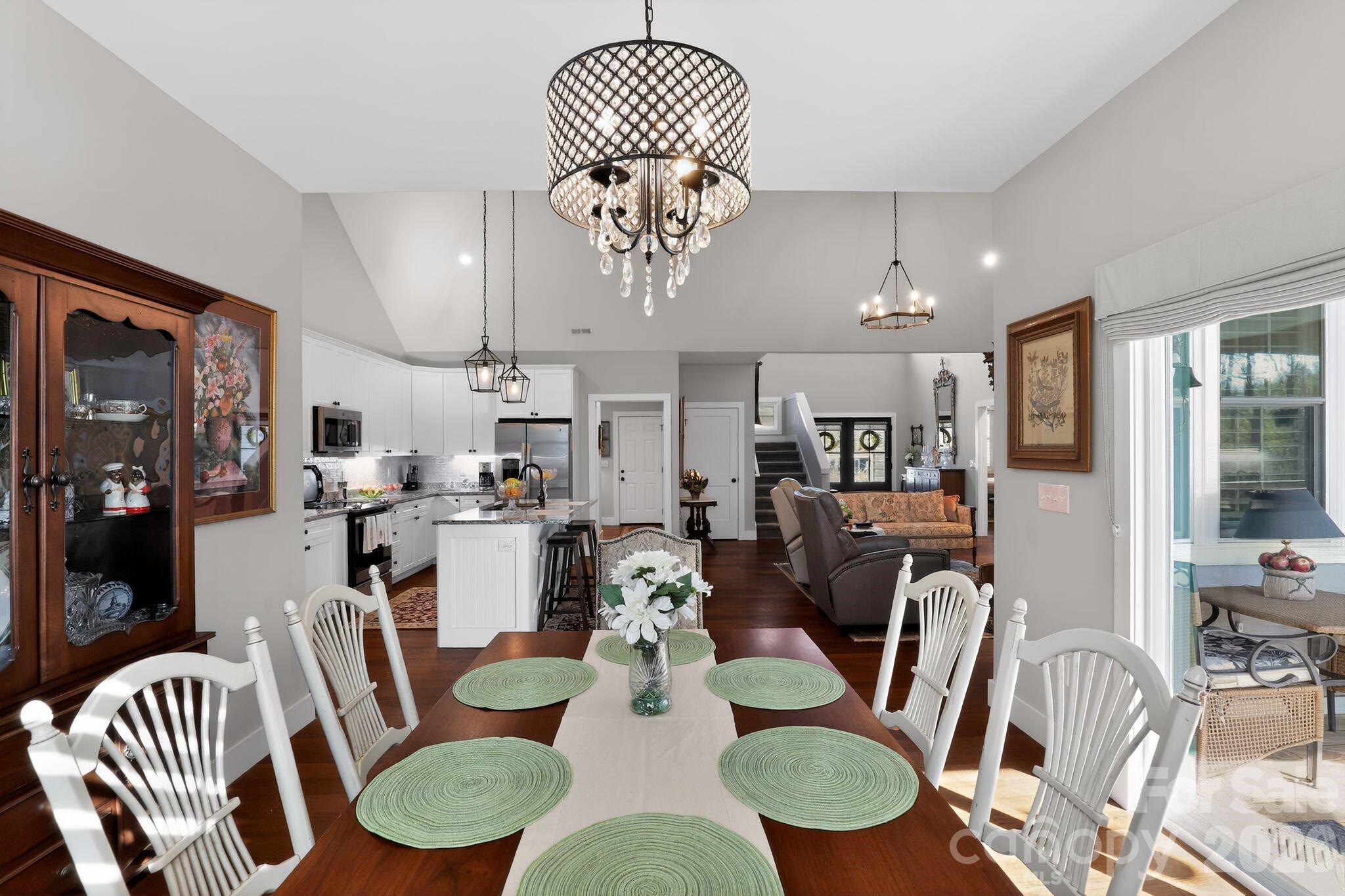 3757 Laurel Park Highway — Hendersonville