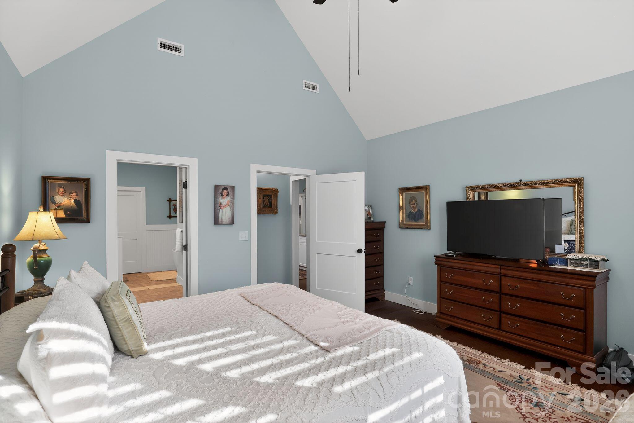 3757 Laurel Park Highway — Hendersonville