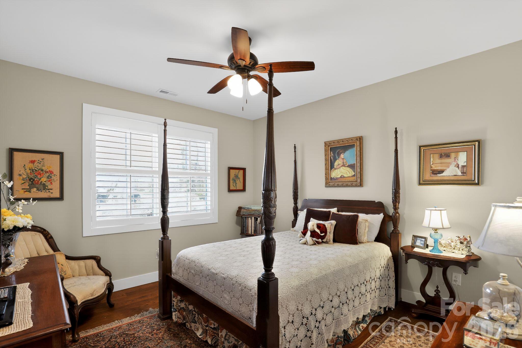 3757 Laurel Park Highway — Hendersonville